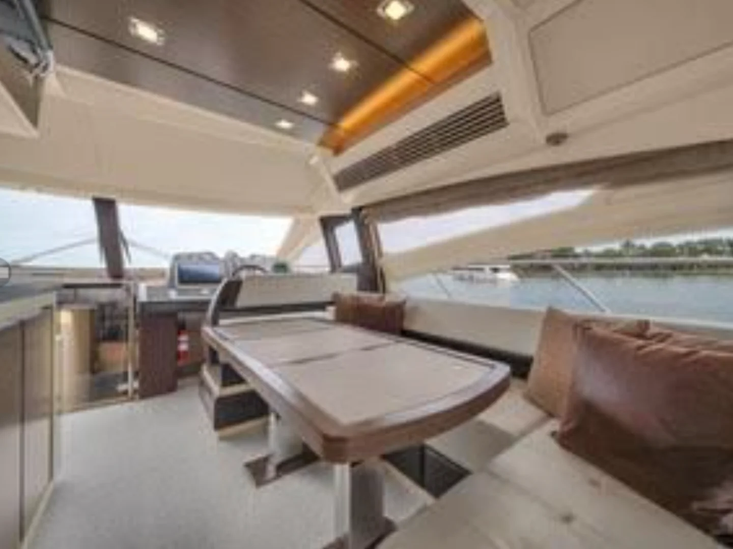 2014 Azimut 64 Flybridge Yacht - Photo 11
