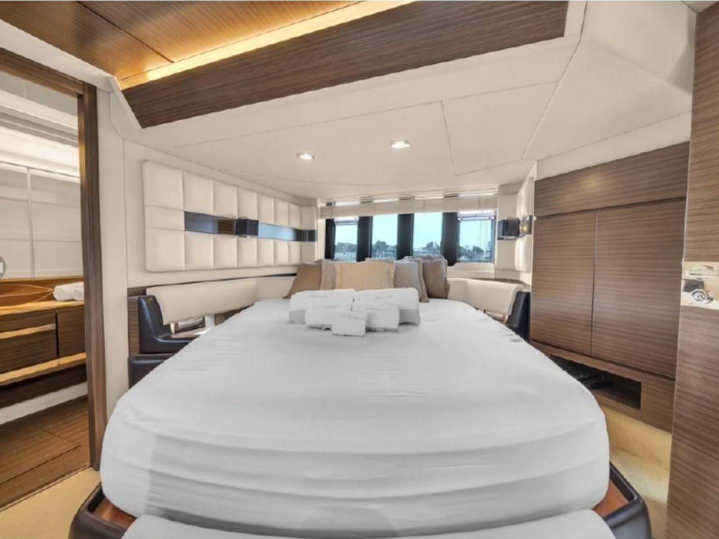 2014 Azimut 64 Flybridge Yacht - Photo 21