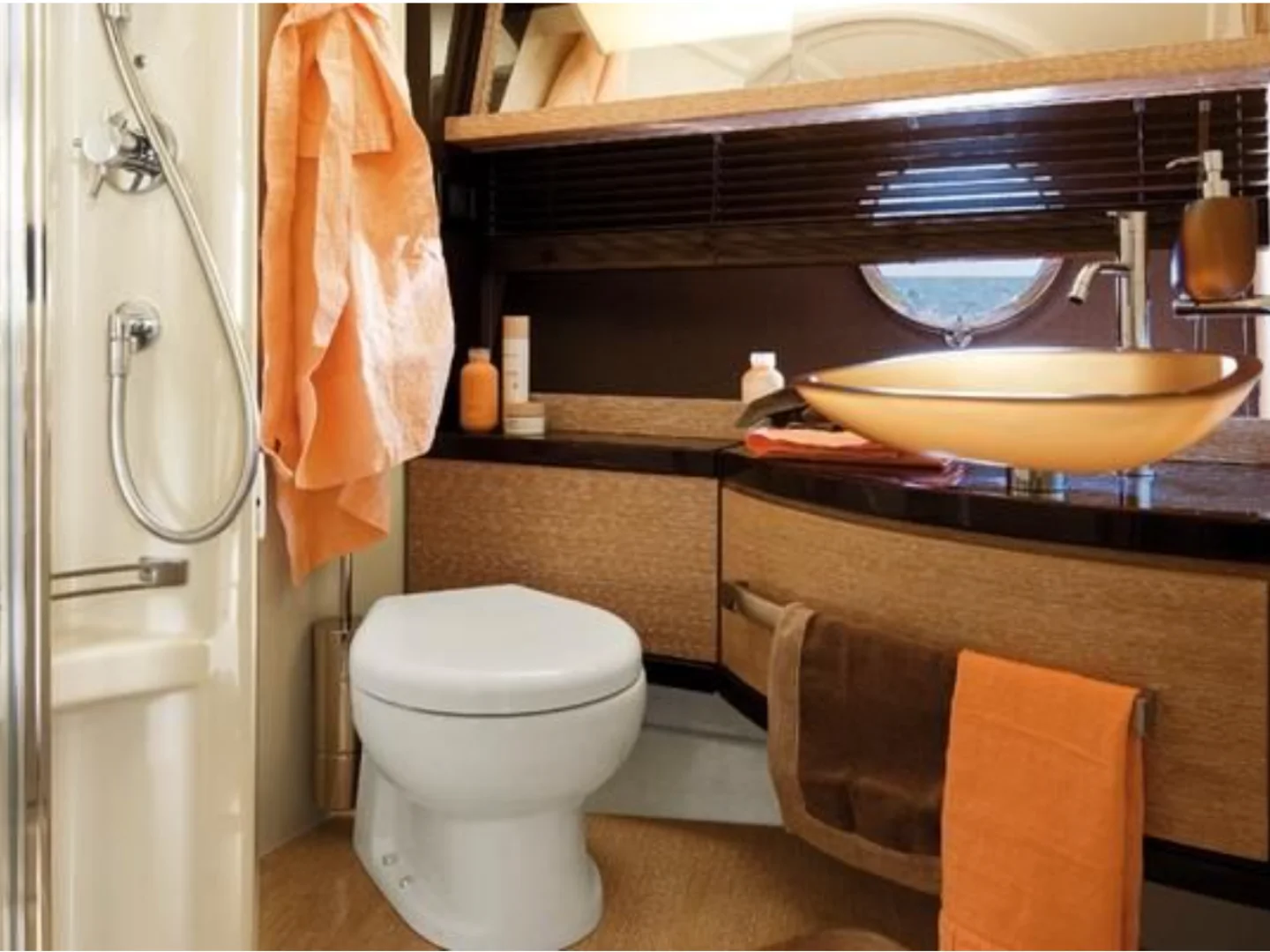 2014 Azimut 64 Flybridge Yacht - Photo 23