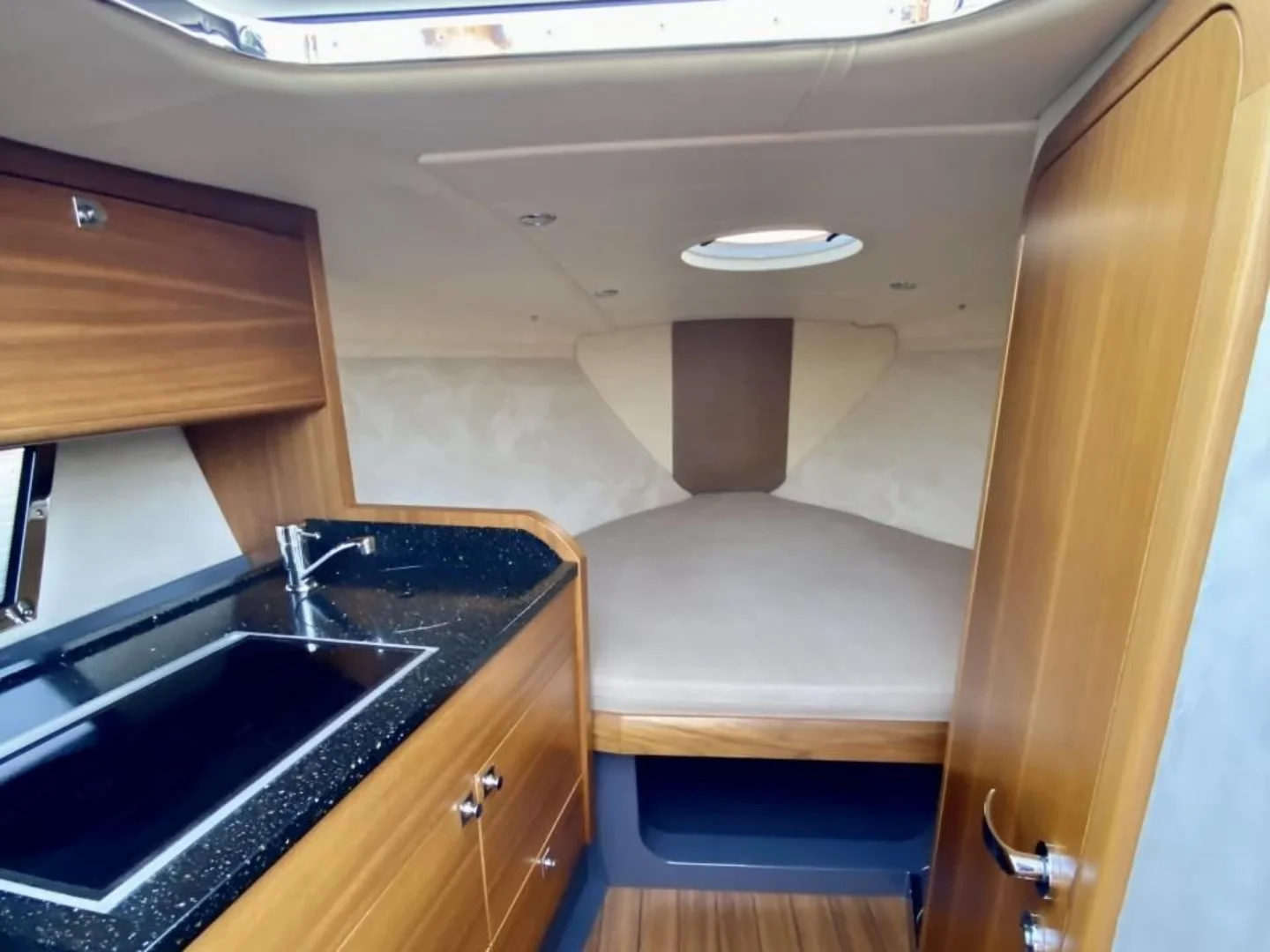 2016 Windy Coho 29 Yacht - Photo 13