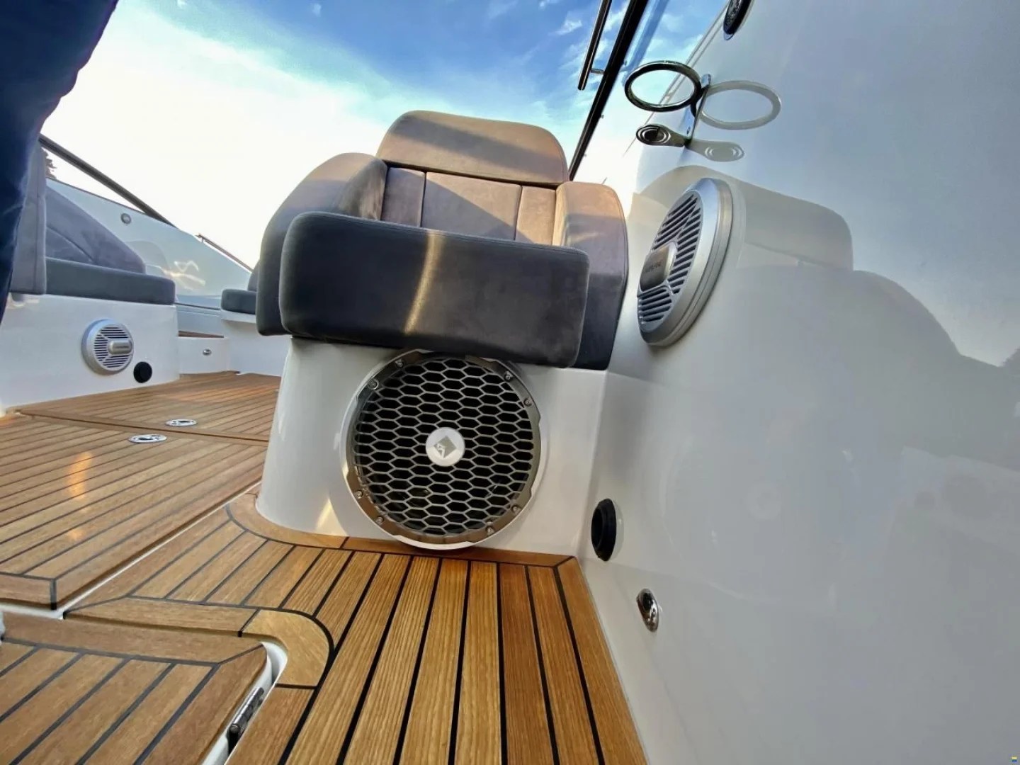 2016 Windy Coho 29 Yacht - Photo 9