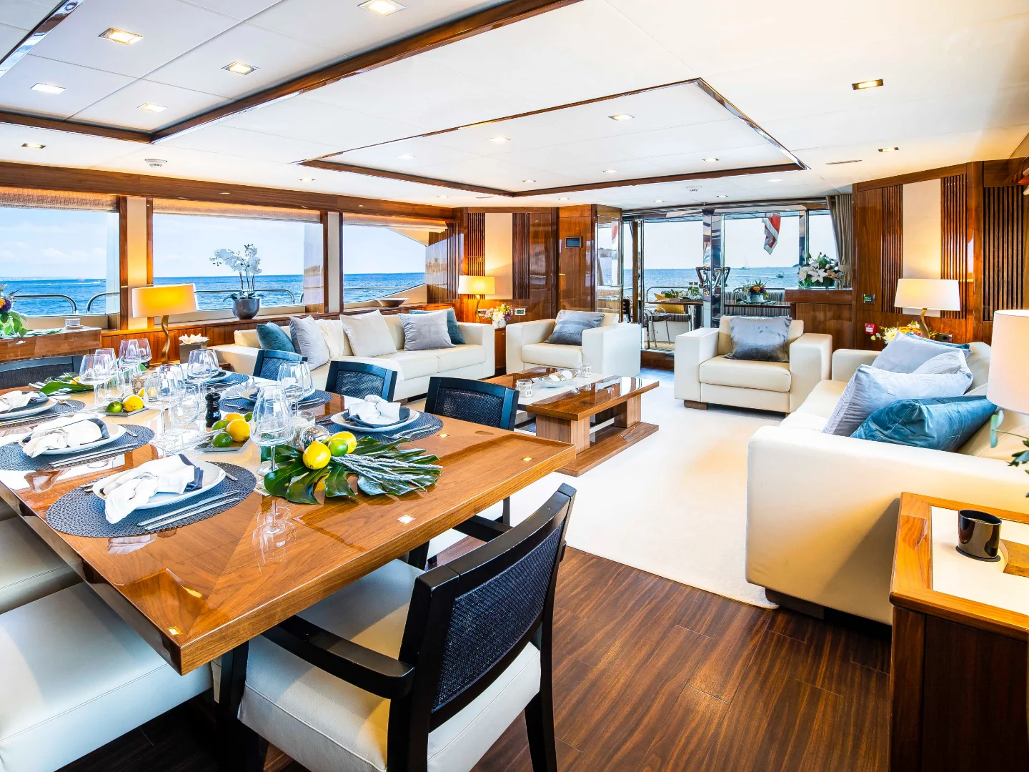 Sunseeker 30 Meter Yacht 2011 for Sale - Photo 16
