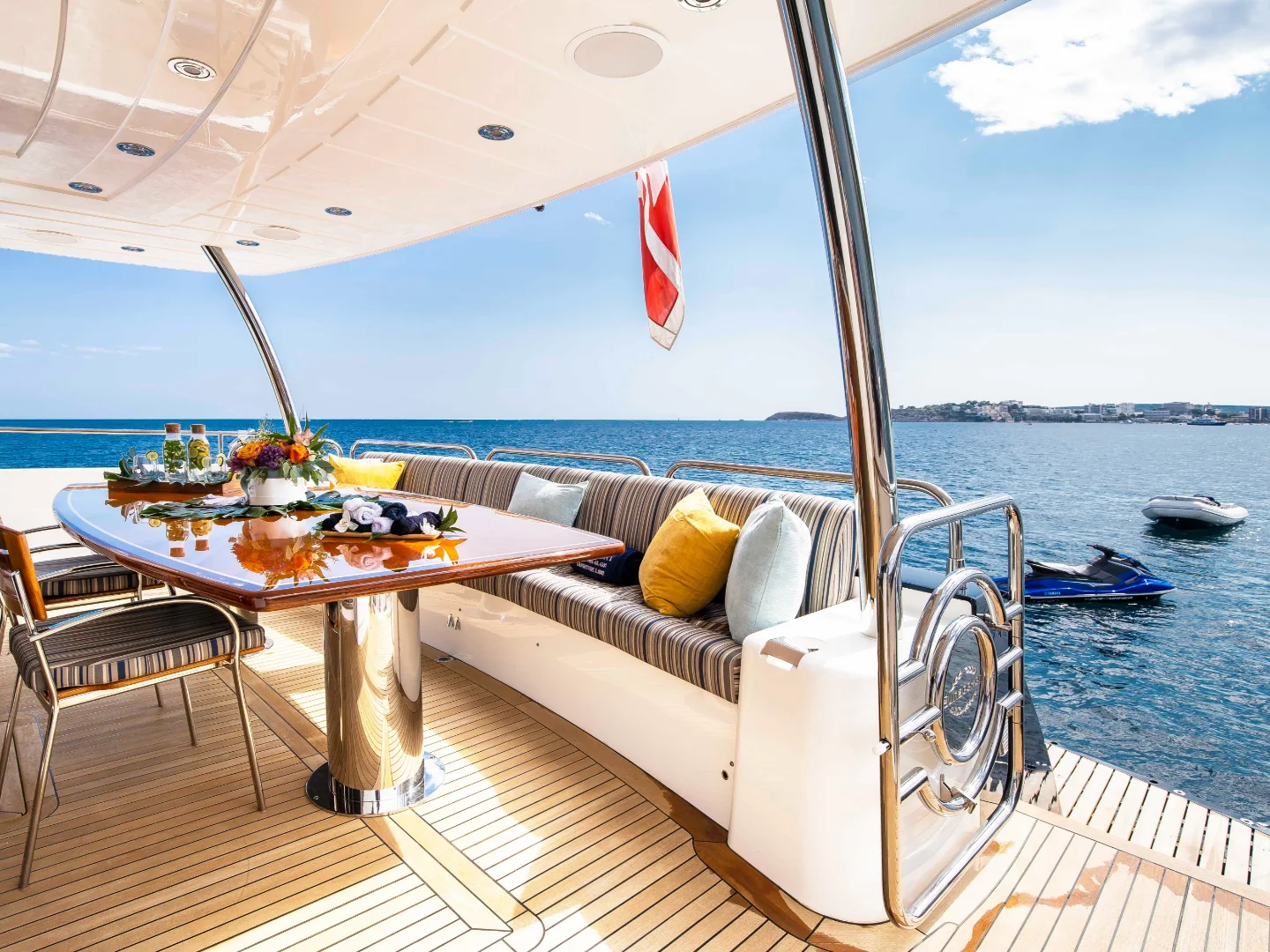 Sunseeker 30 Meter Yacht 2011 for Sale - Photo 14