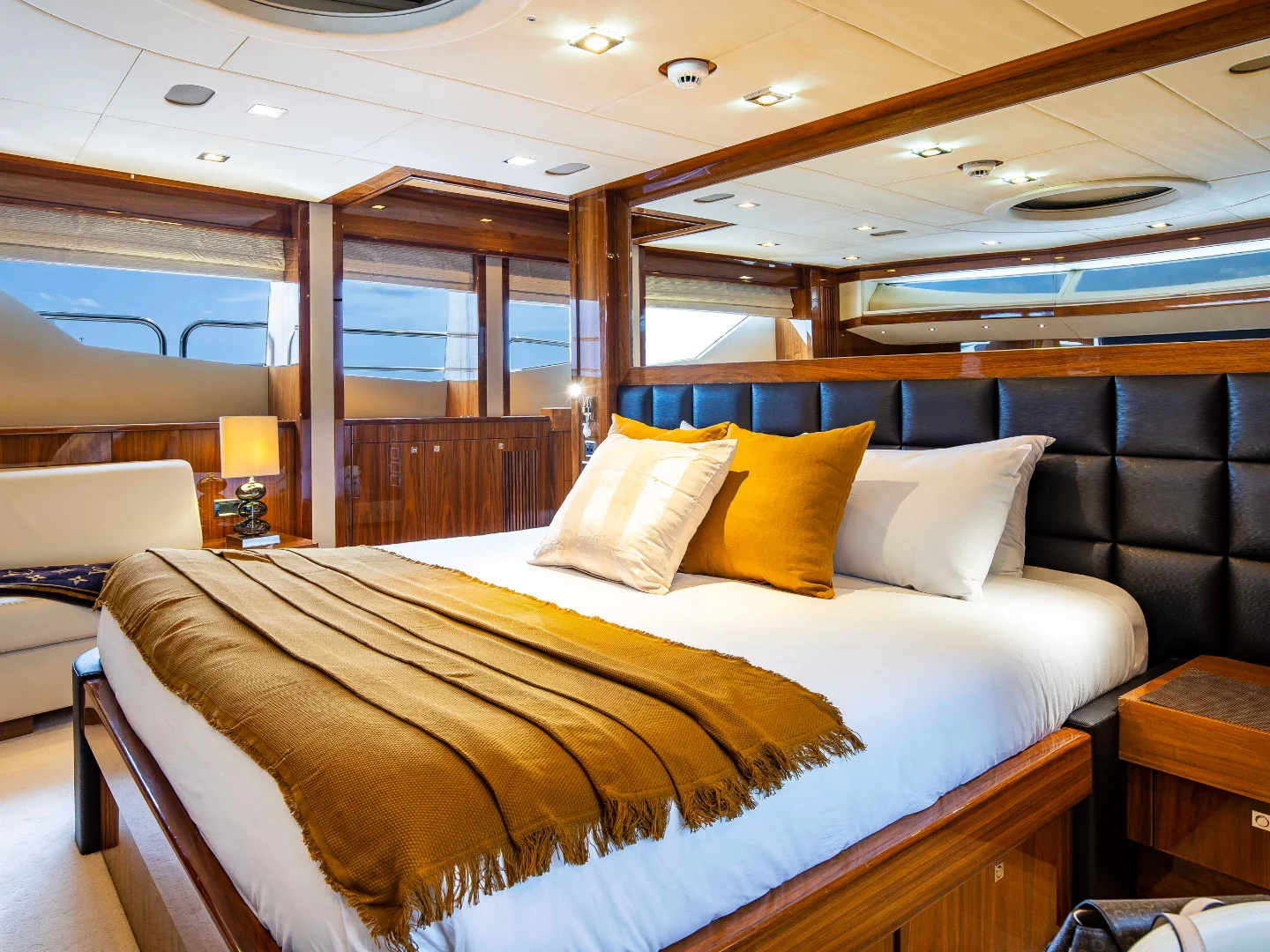 Sunseeker 30 Meter Yacht 2011 for Sale - Photo 19