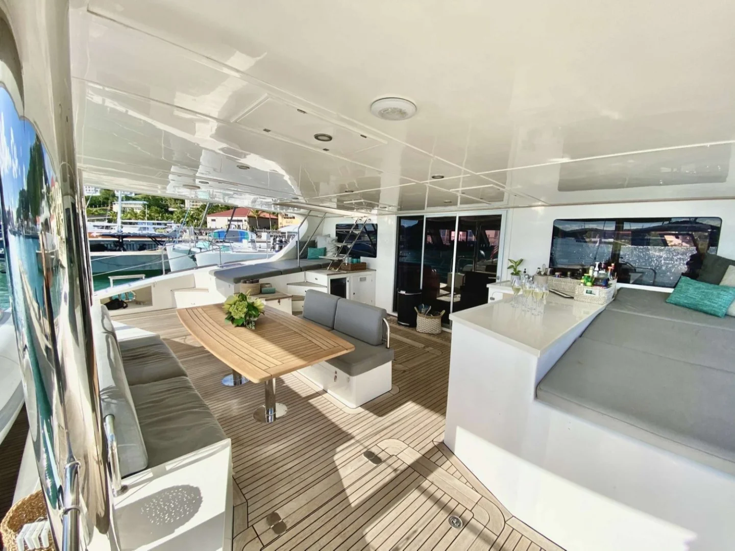 EXCESS | Sunreef 70 - Photo 8