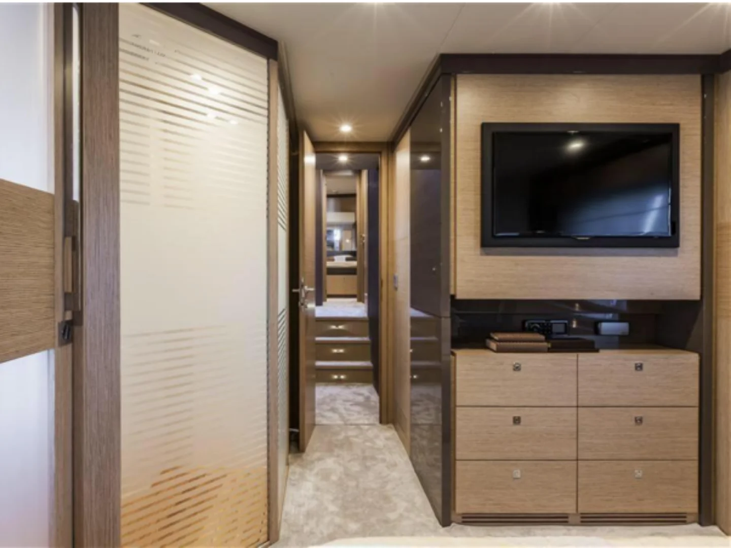 2015 Ferretti 750 Yacht For Sale - Photo 11