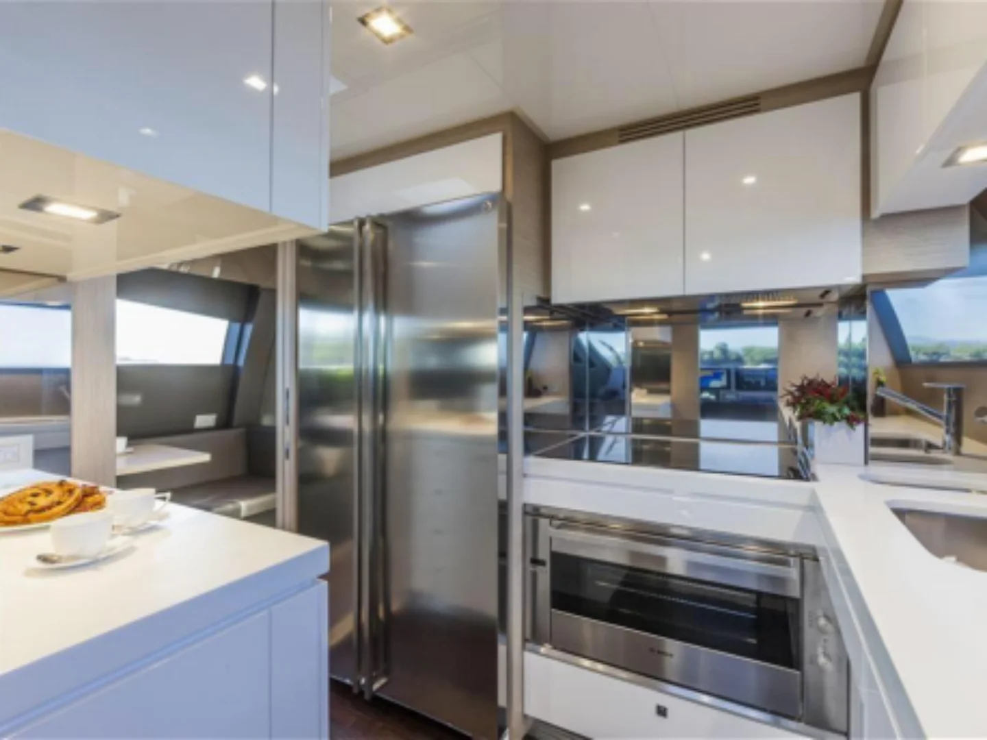 2015 Ferretti 750 Yacht For Sale - Photo 8