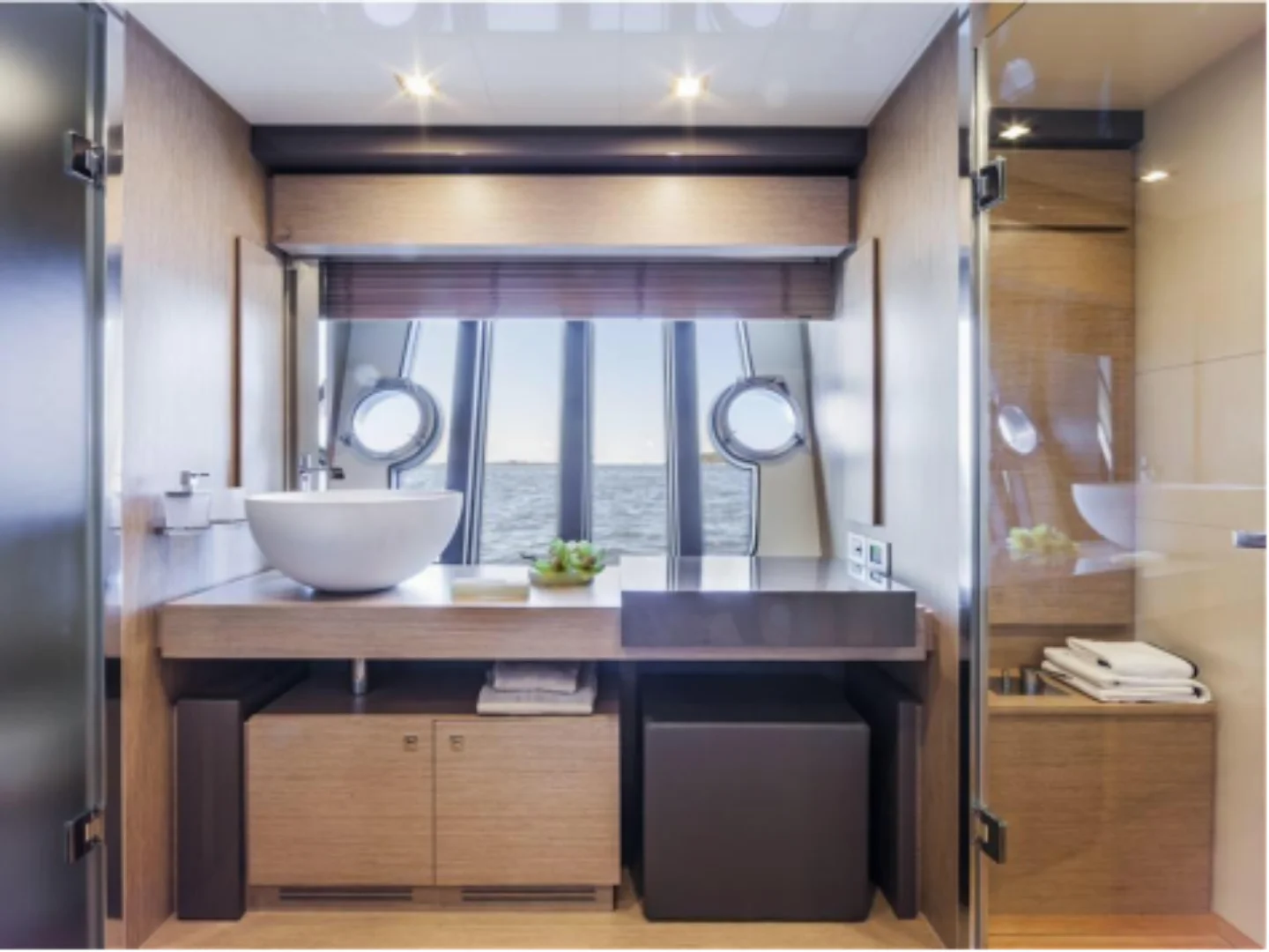2015 Ferretti 750 Yacht For Sale - Photo 12