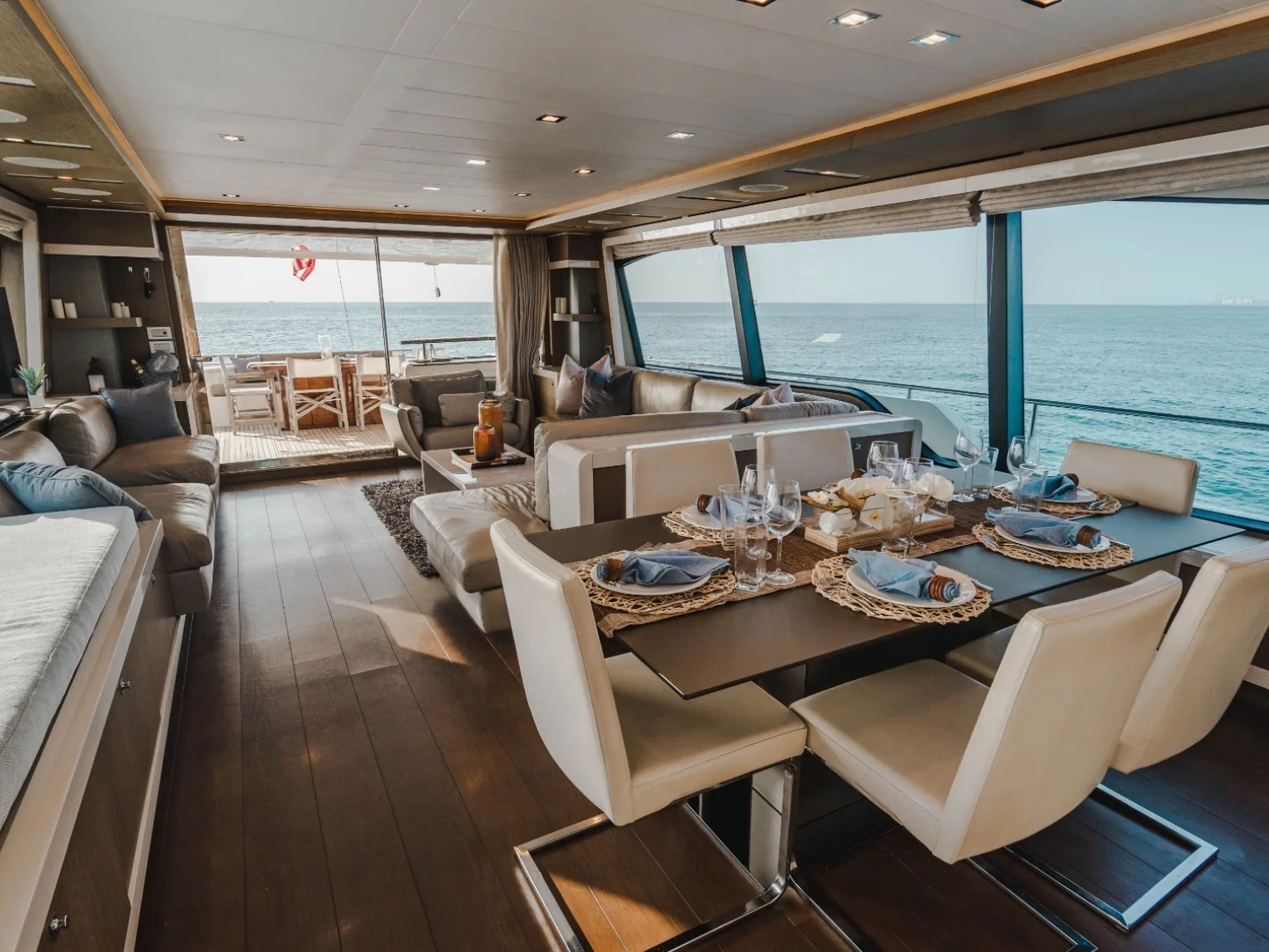 TOP SHELF | Ferretti 87 - Photo 26