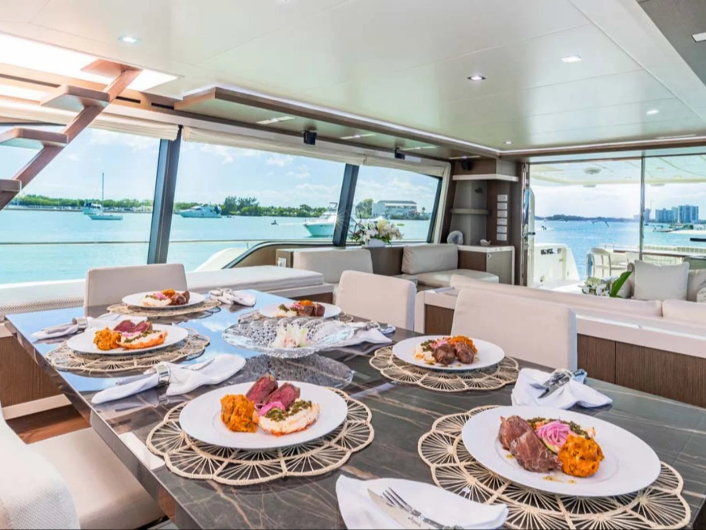 TOP SHELF | Ferretti 87 - Photo 40