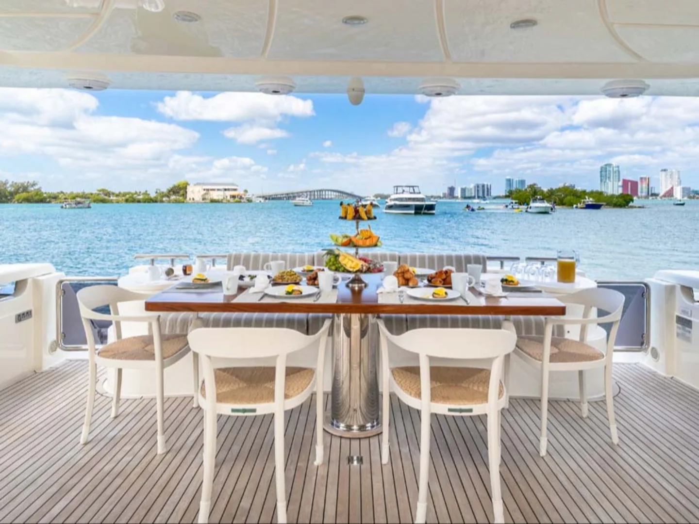 TOP SHELF | Ferretti 87 - Photo 46