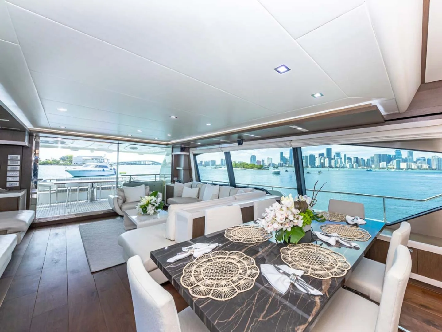 TOP SHELF | Ferretti 87 - Photo 41