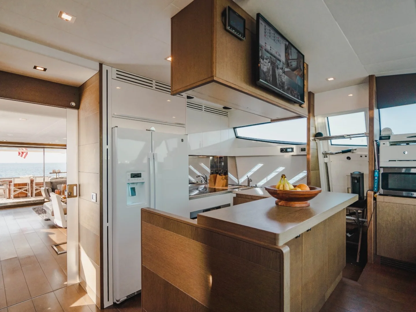 TOP SHELF | Ferretti 87 - Photo 30