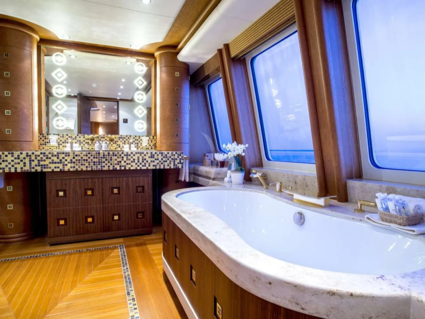 SIROCCO | Heesen 47M - Photo 19