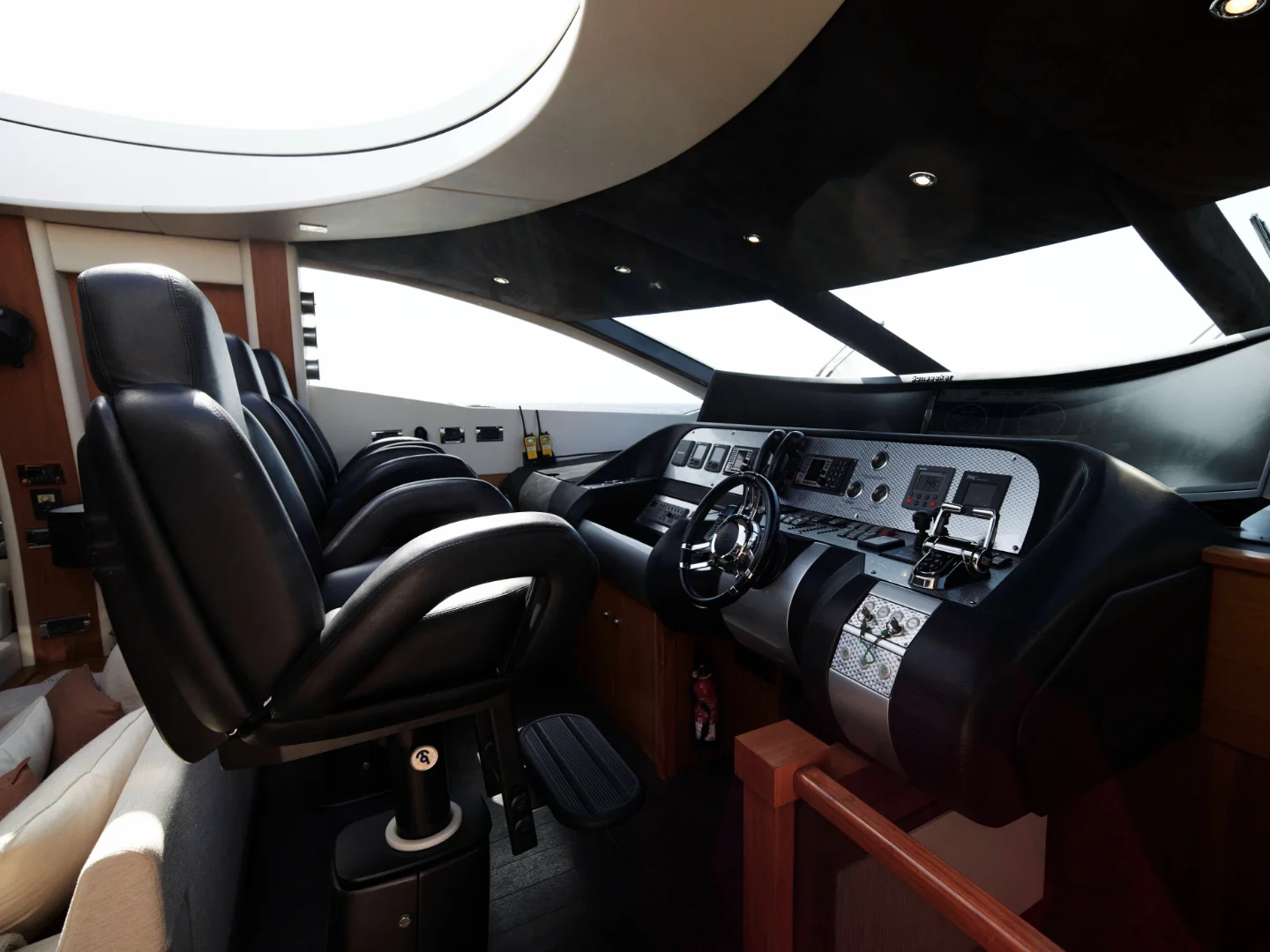 NOVA 92 | Sunseeker Predator 92 - Photo 9