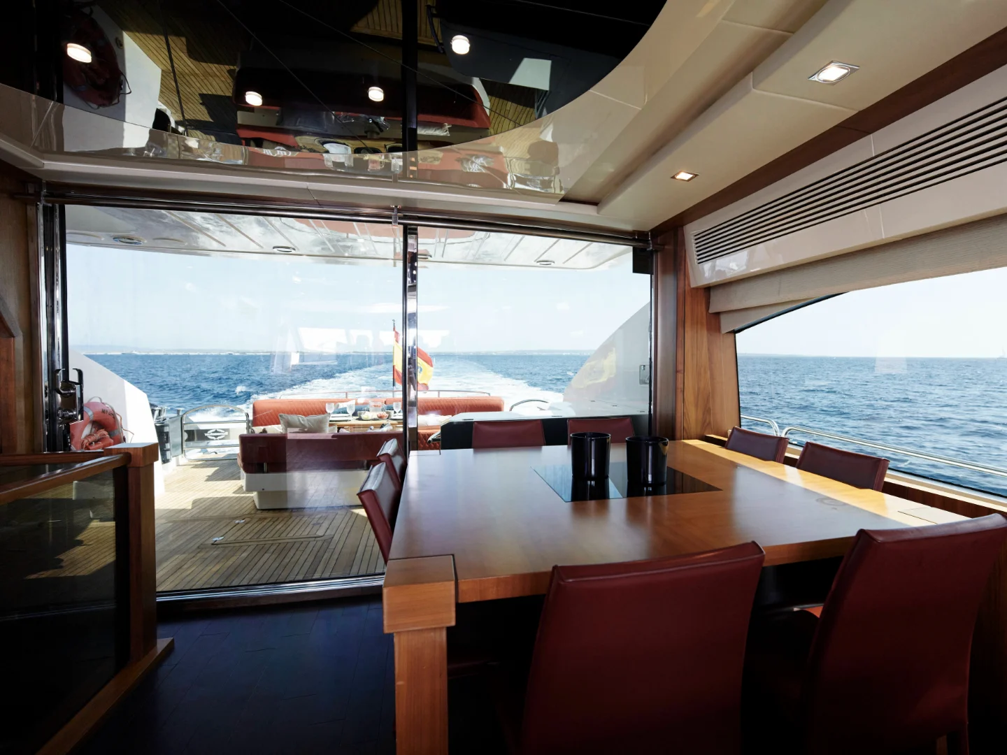 NOVA 92 | Sunseeker Predator 92 - Photo 13