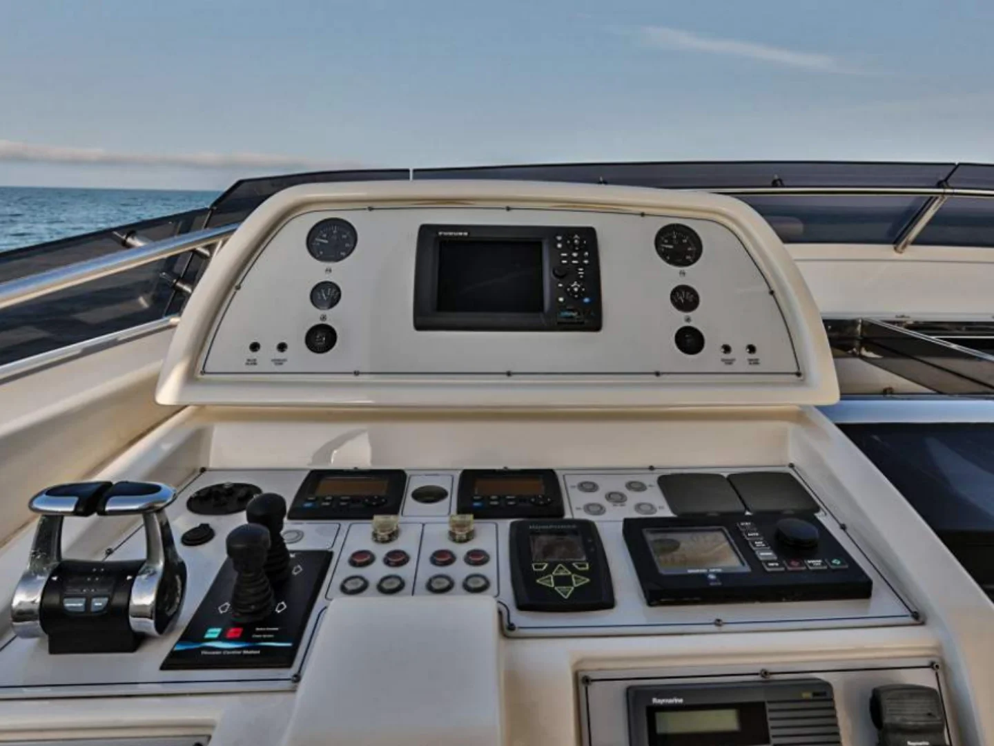 NIKO III | Ferretti Custom Line 100 - Photo 16