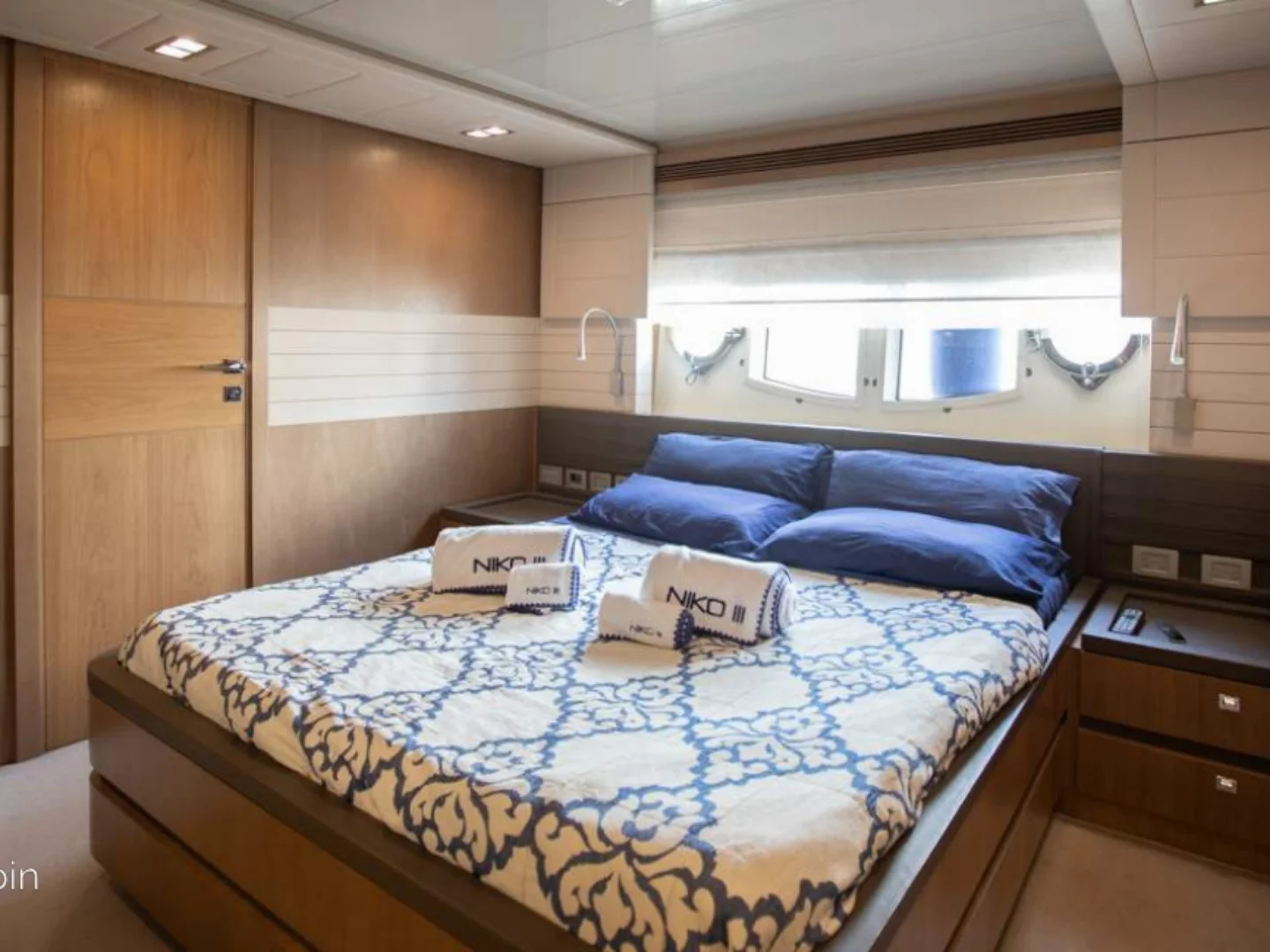 NIKO III | Ferretti Custom Line 100 - Photo 27