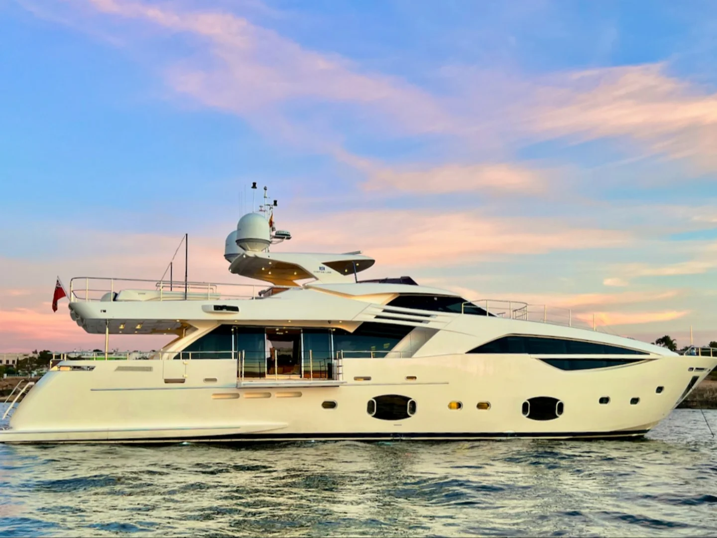 NIKO III | Ferretti Custom Line 100 - Photo 10