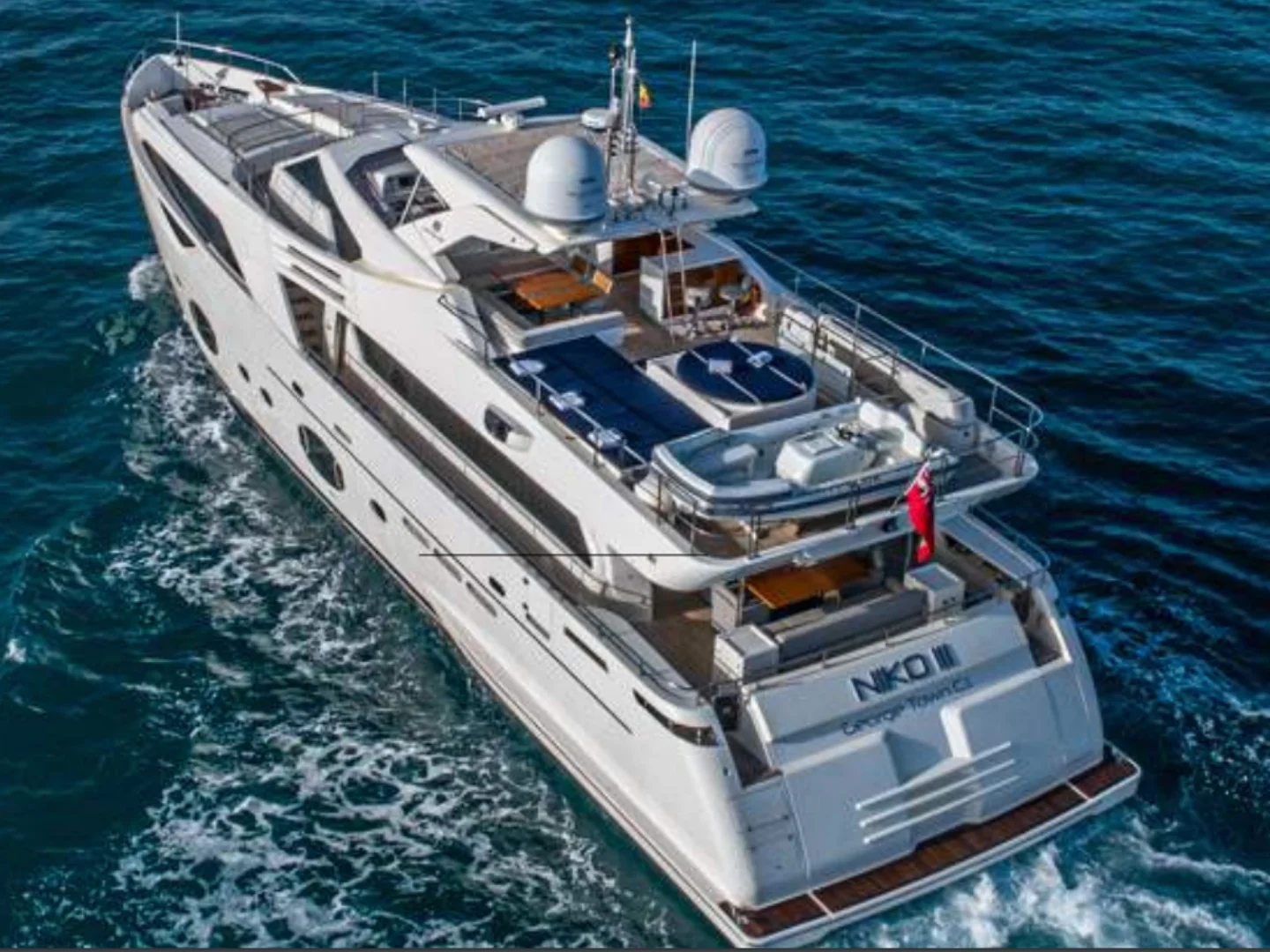 NIKO III | Ferretti Custom Line 100 - Photo 6