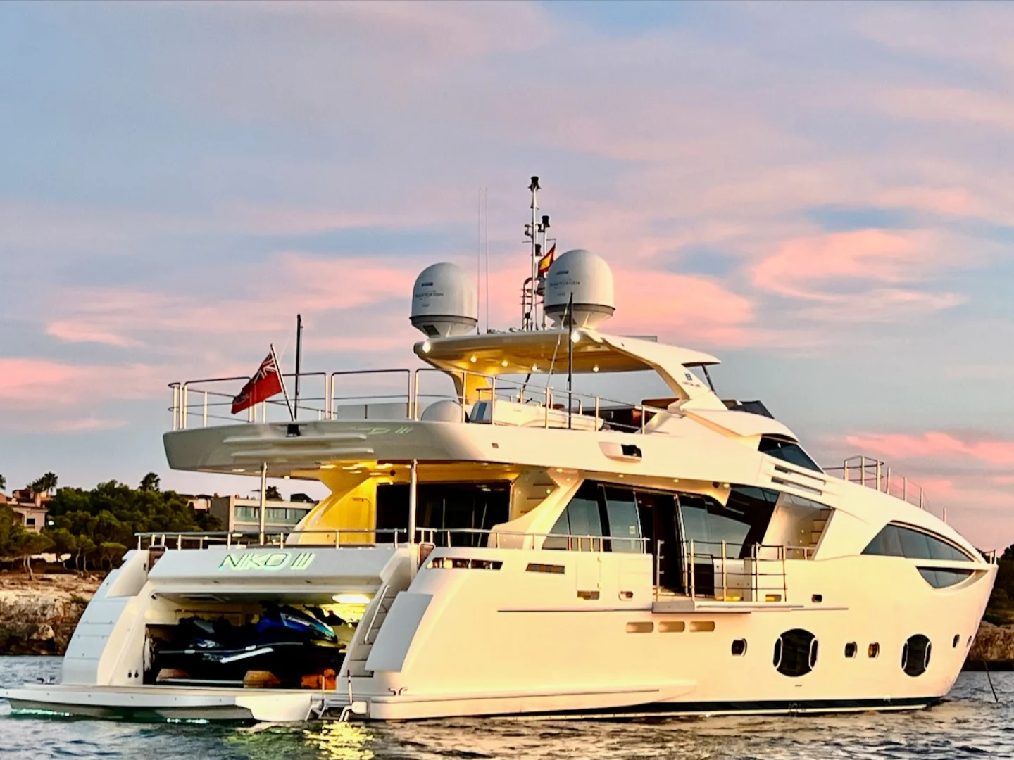 NIKO III | Ferretti Custom Line 100 - Photo 9
