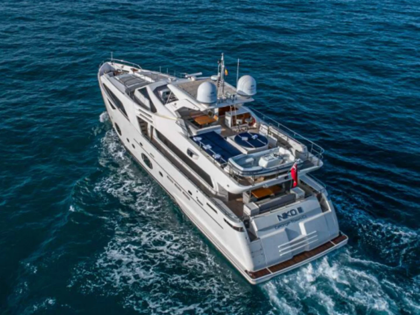 NIKO III | Ferretti Custom Line 100 - Photo 8