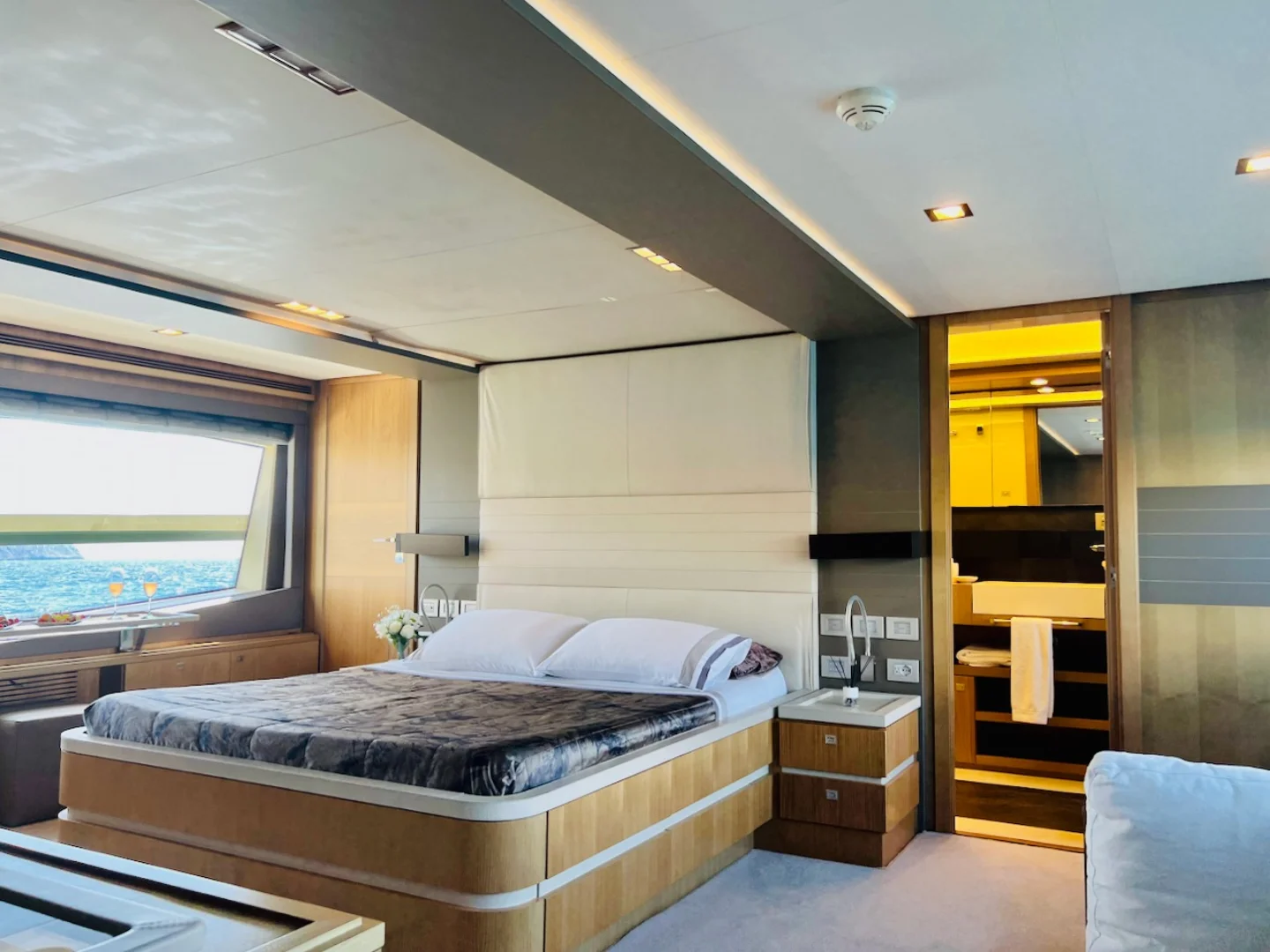 NIKO III | Ferretti Custom Line 100 - Photo 37