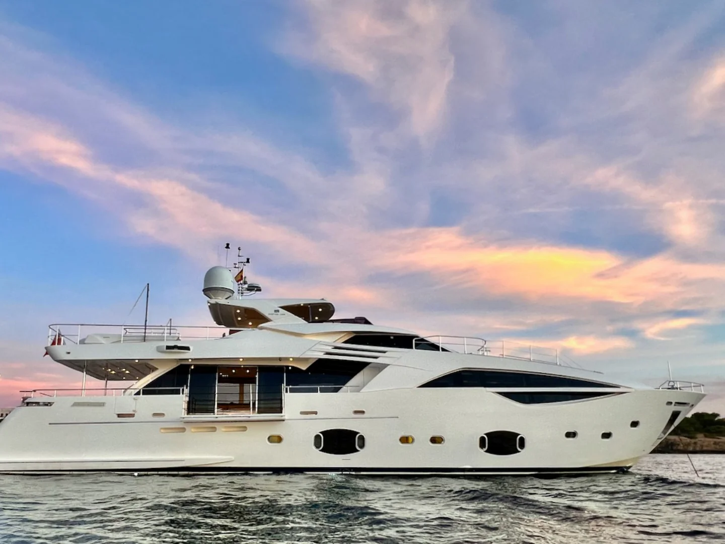 NIKO III | Ferretti Custom Line 100 - Photo 13