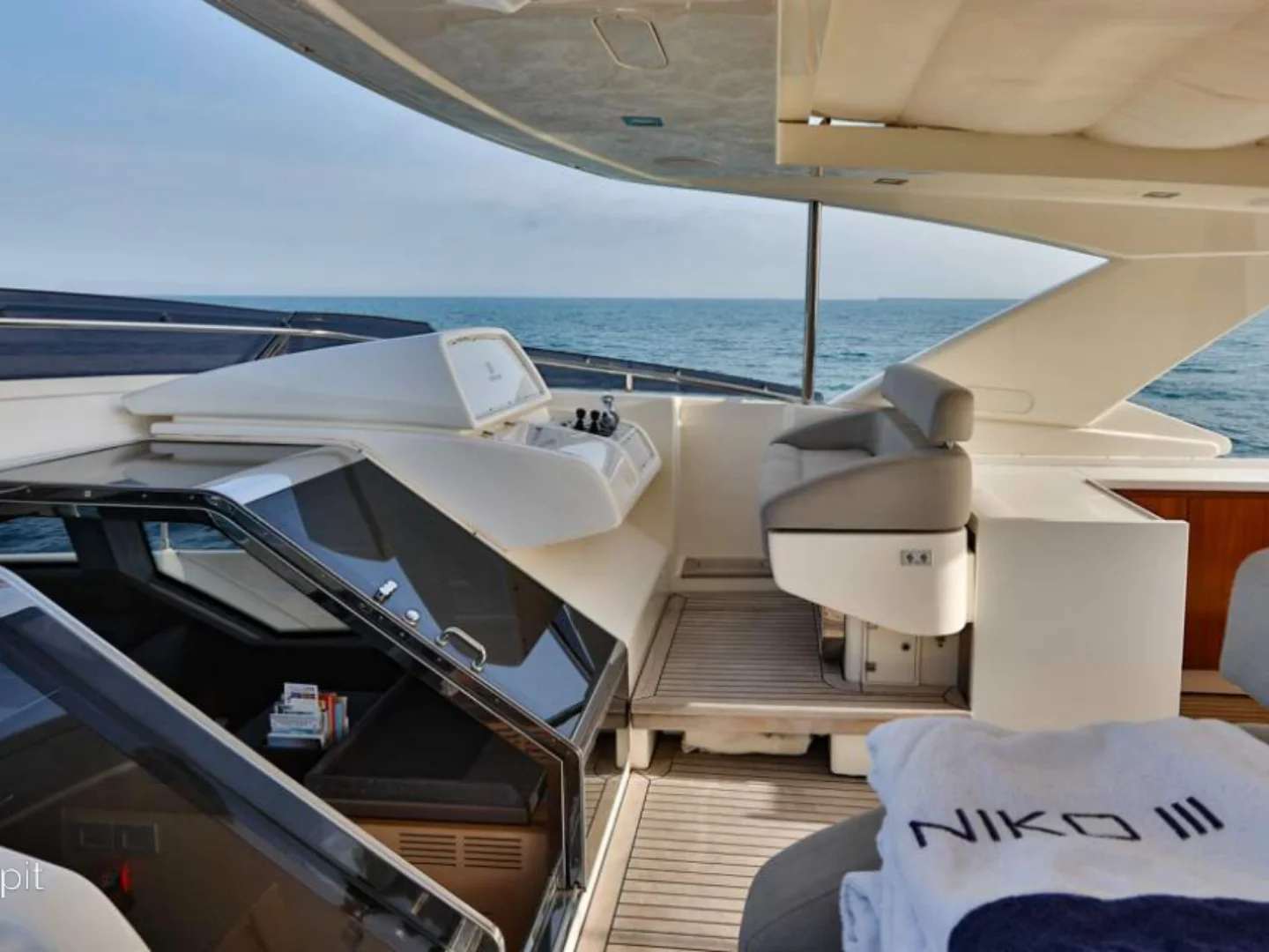 NIKO III | Ferretti Custom Line 100 - Photo 15