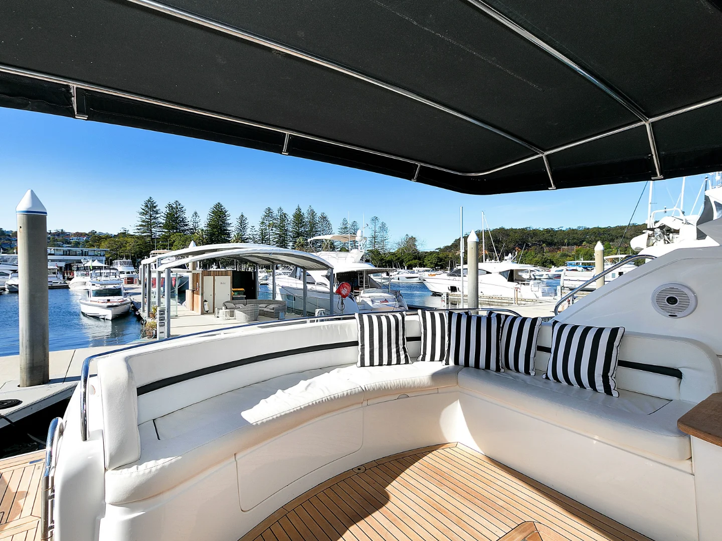 TALAN | Sunseeker Predator 68 - Photo 9