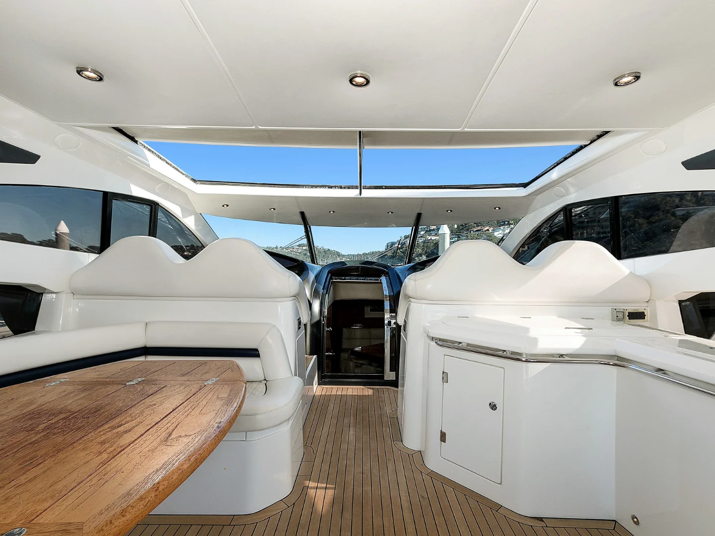 TALAN | Sunseeker Predator 68 - Photo 8