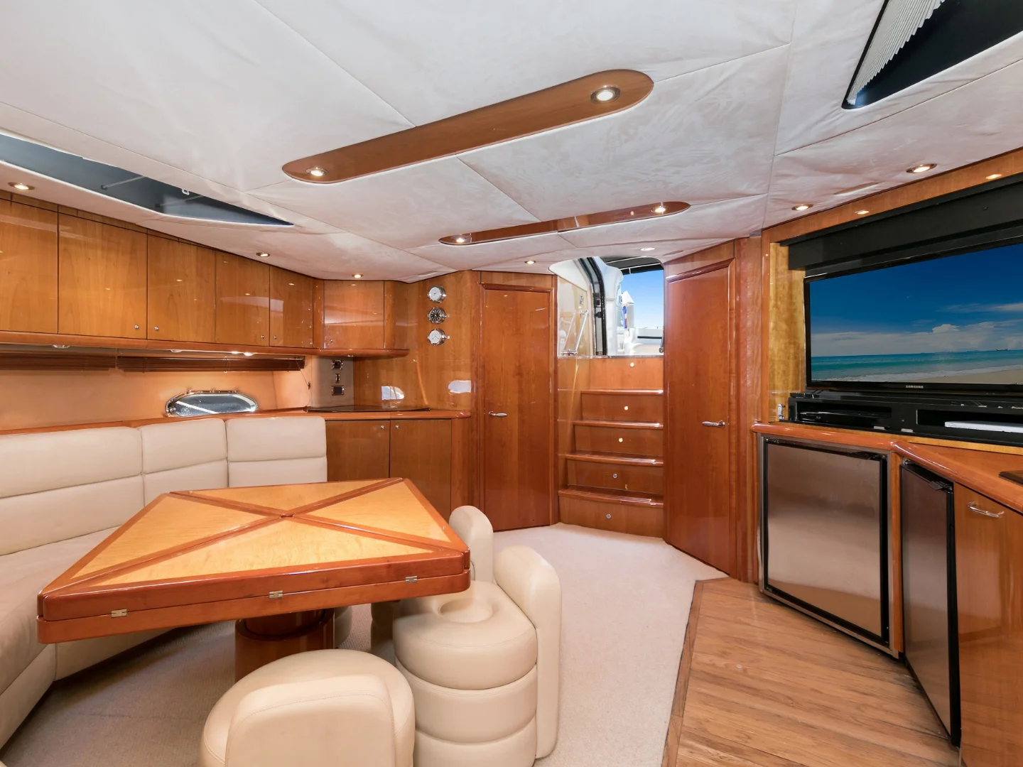 TALAN | Sunseeker Predator 68 - Photo 11