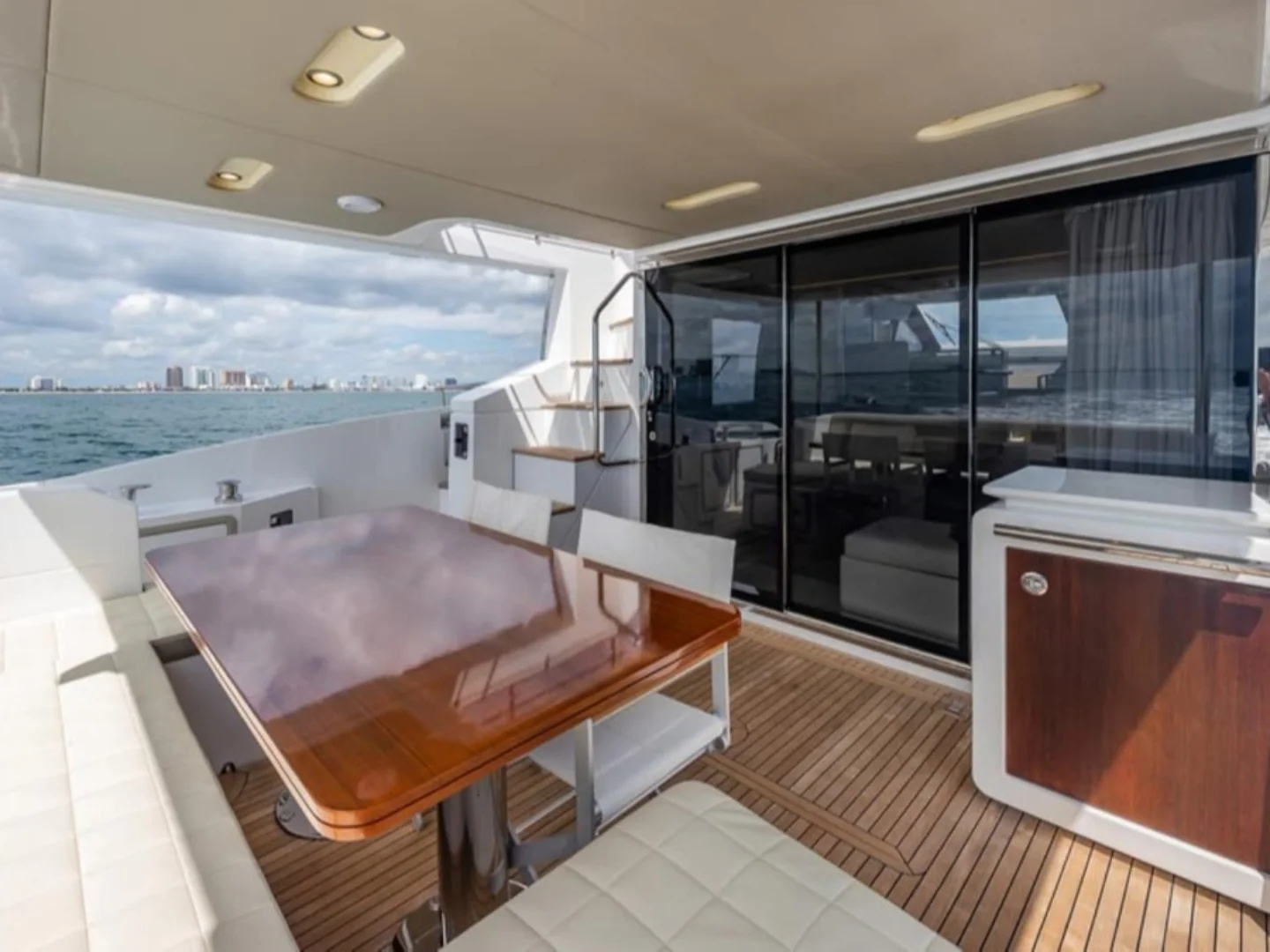 LE GRAND BLEU | Azimut 66 Fly - Photo 14