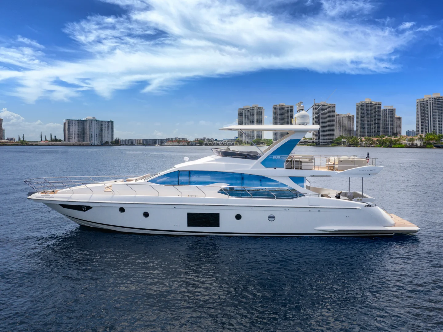 LE GRAND BLEU | Azimut 66 Fly - Photo 54