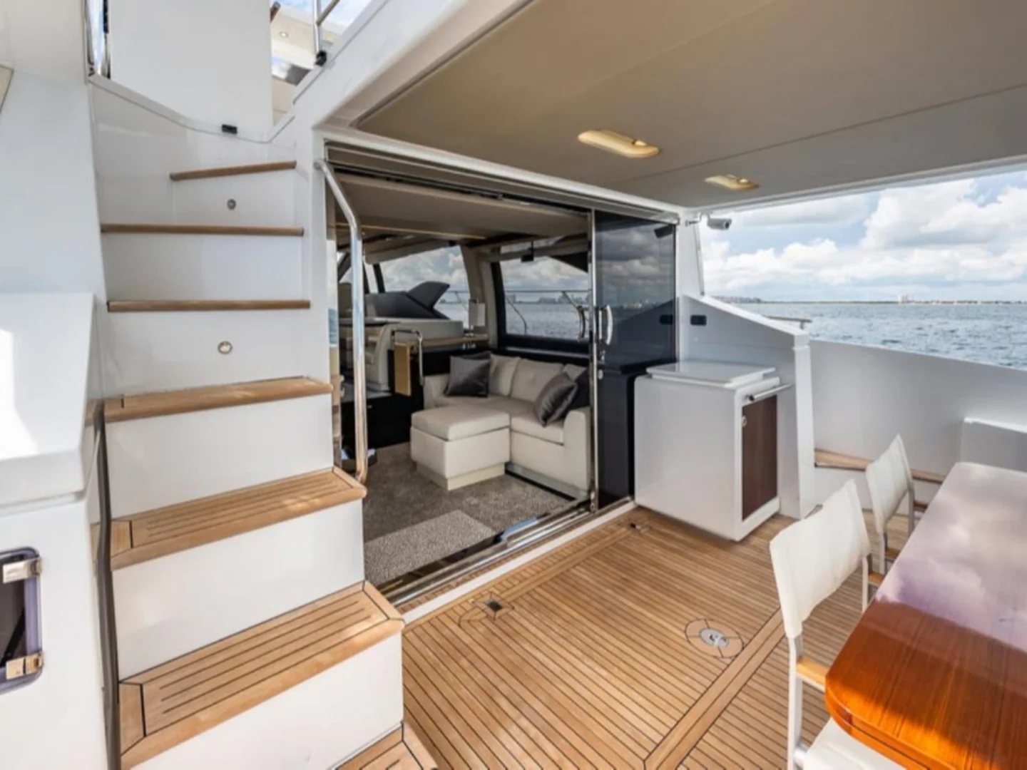 LE GRAND BLEU | Azimut 66 Fly - Photo 11