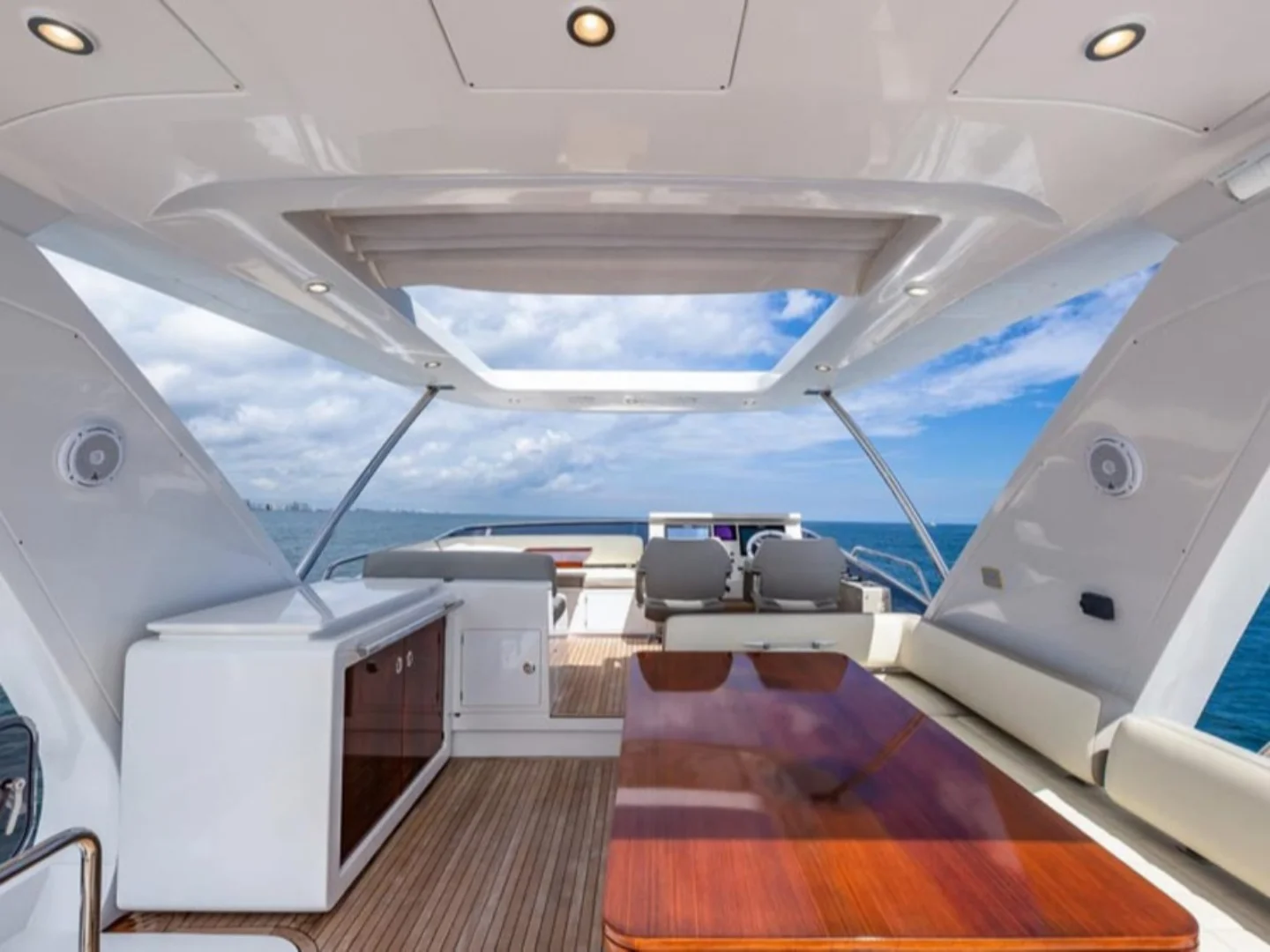 LE GRAND BLEU | Azimut 66 Fly - Photo 9