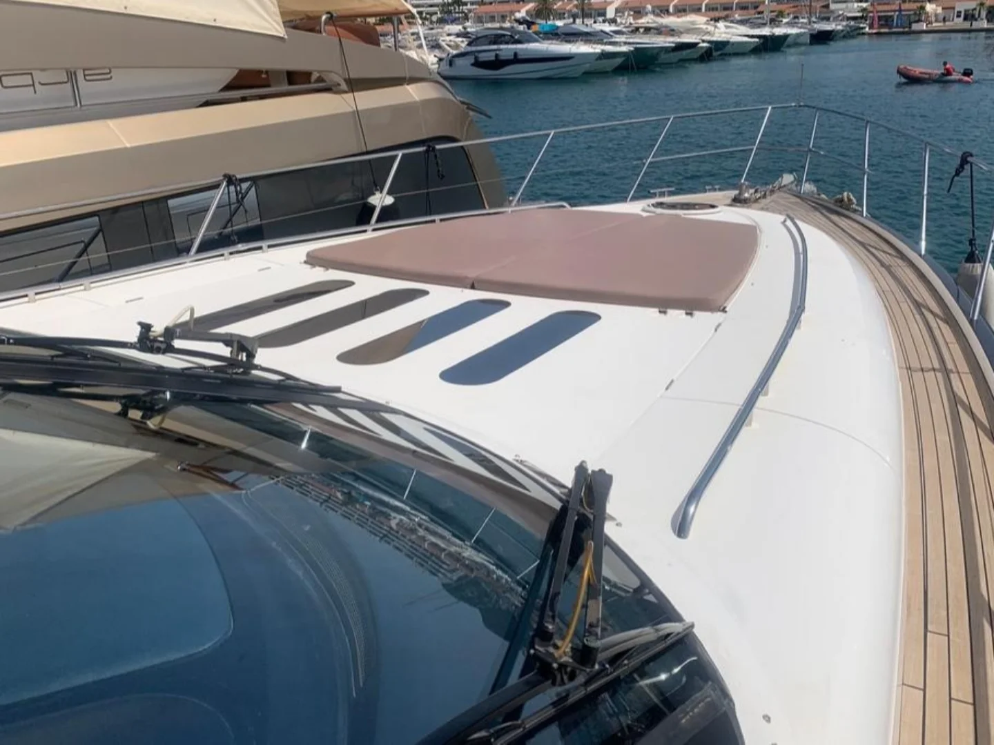 FREEDOM | Princess V65 - Photo 12