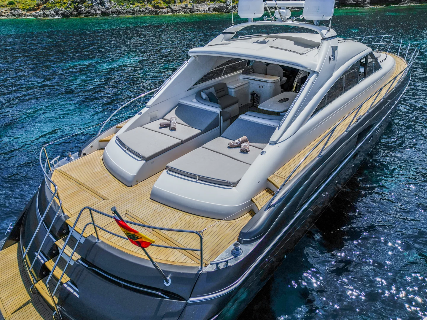 FREEDOM | Princess V65 - Photo 3