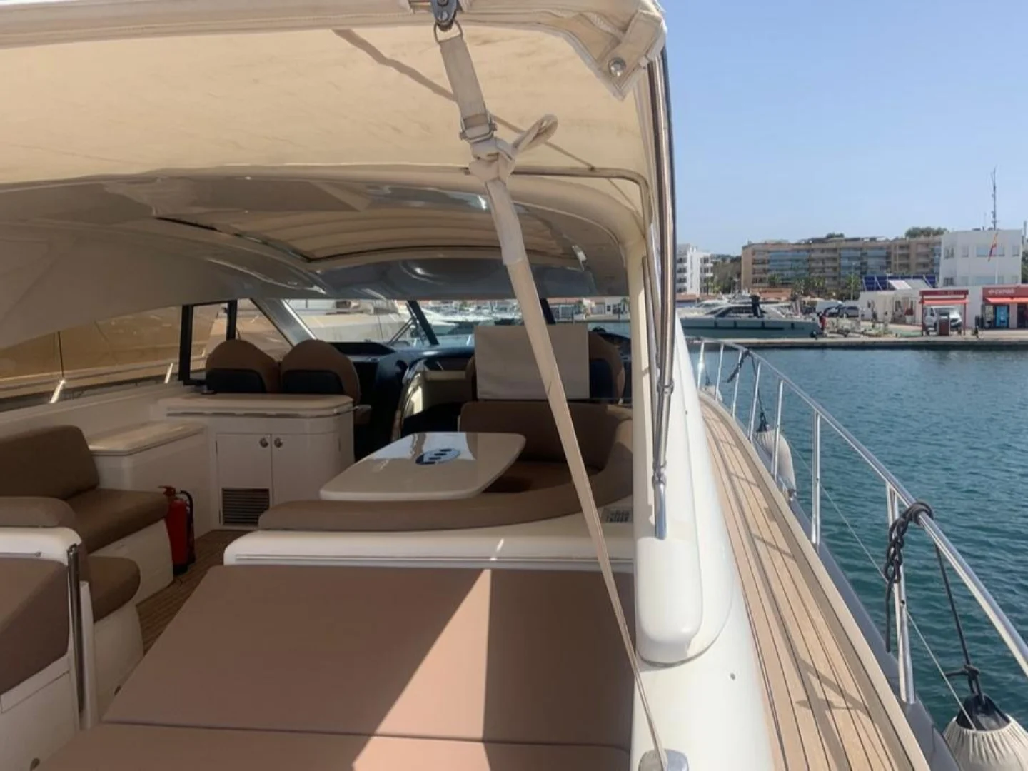 FREEDOM | Princess V65 - Photo 14
