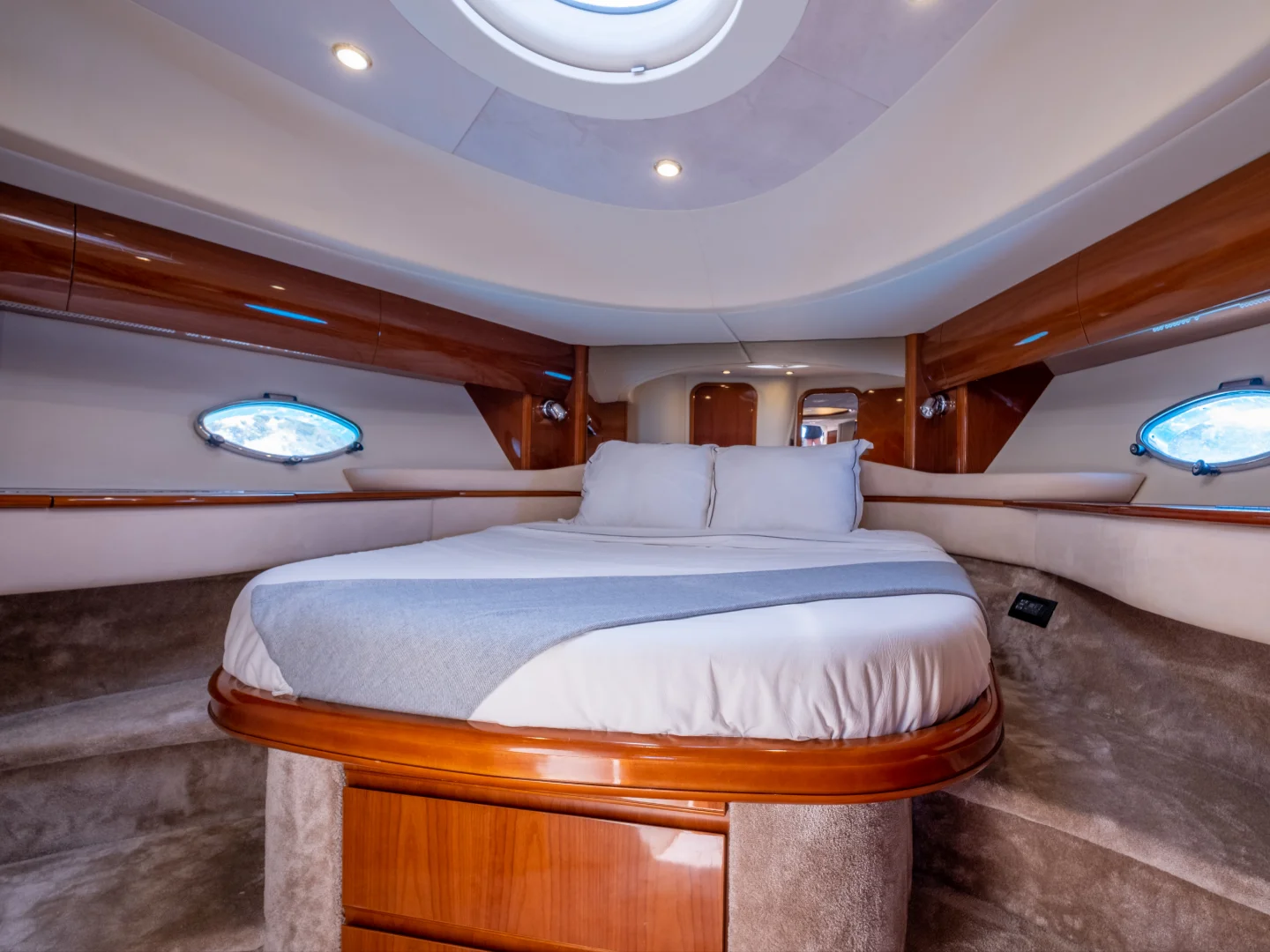 FREEDOM | Princess V65 - Photo 26