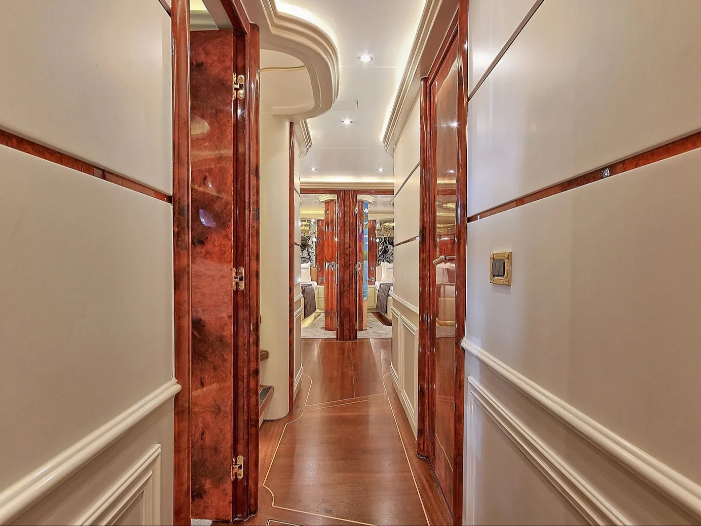 CROCUS |  Custom Made 40M - Photo 41