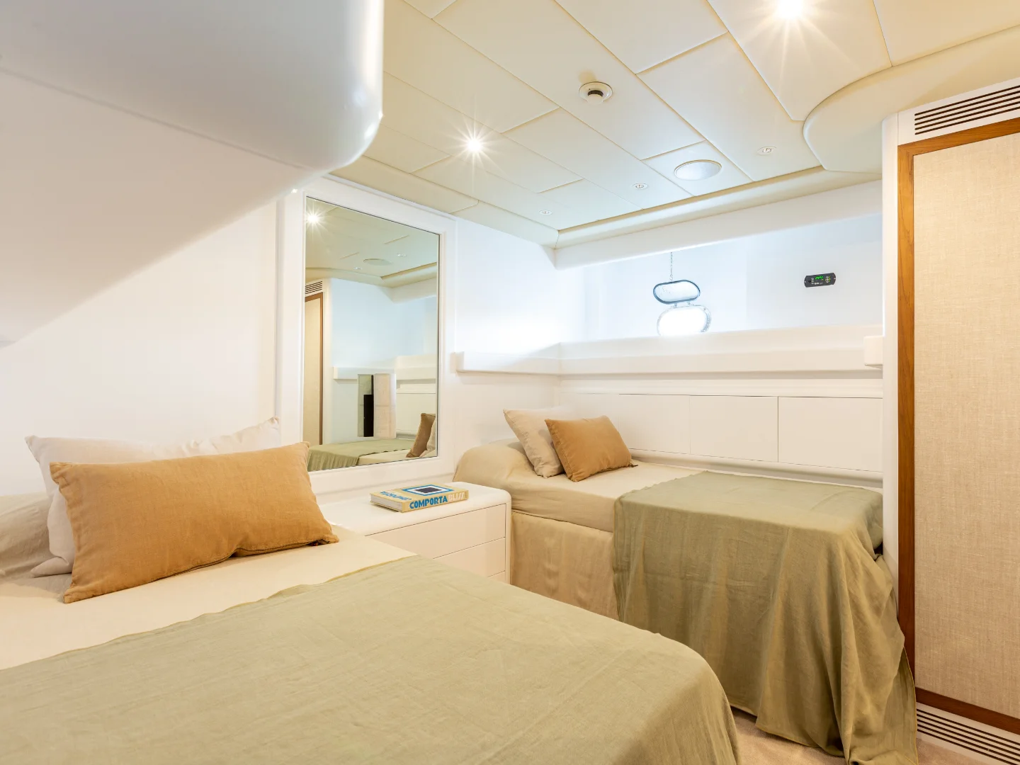 NOMAD | Mangusta 108 - Photo 38
