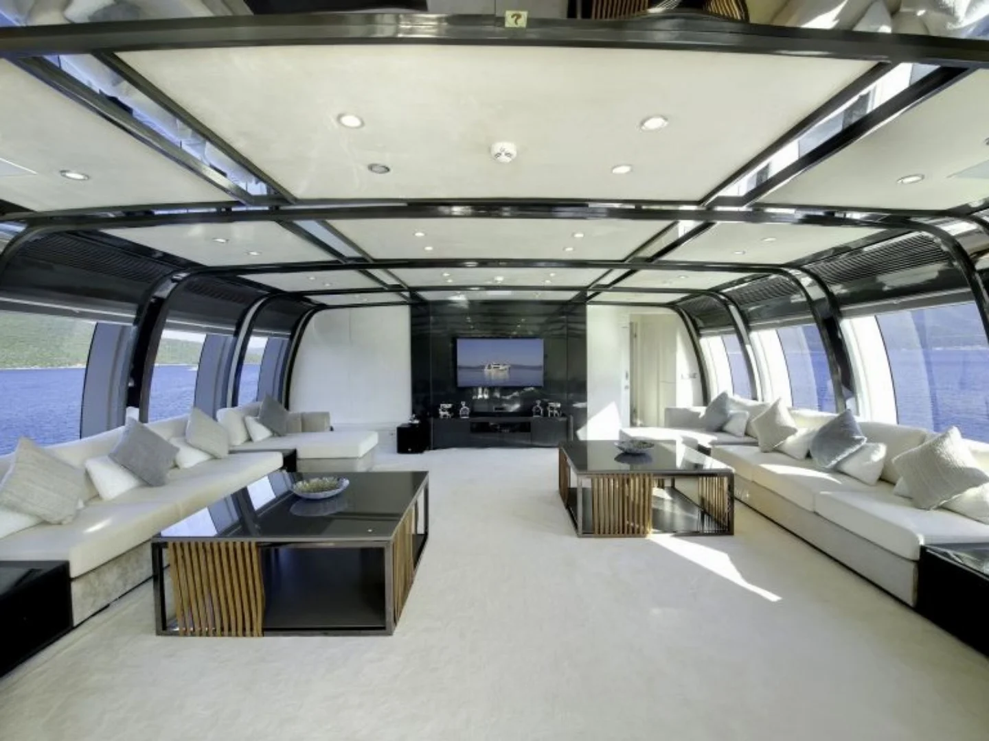 VETRO | Lurssen 164  - Photo 22