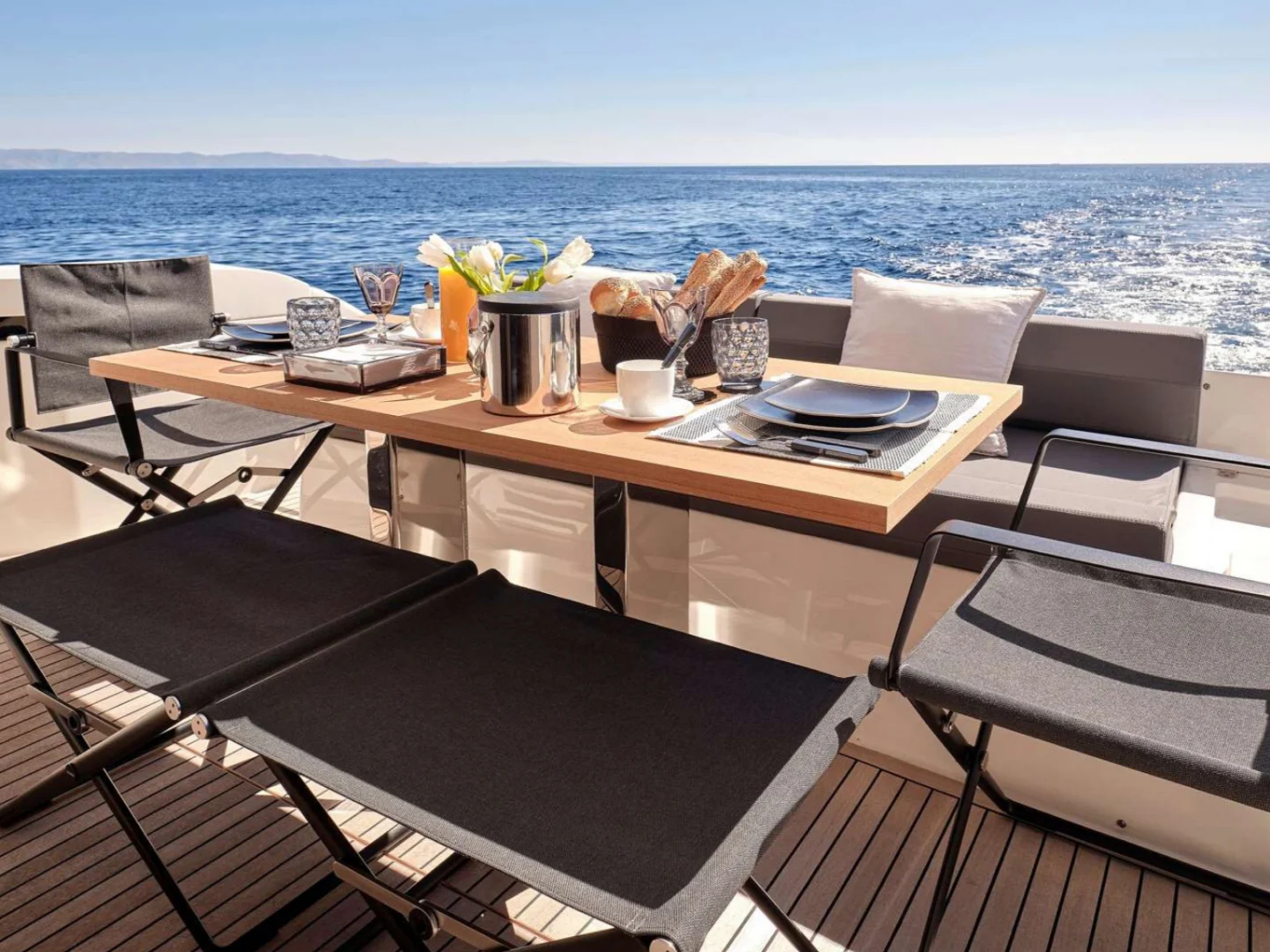 EL PETAS | Ferretti 550  - Photo 5