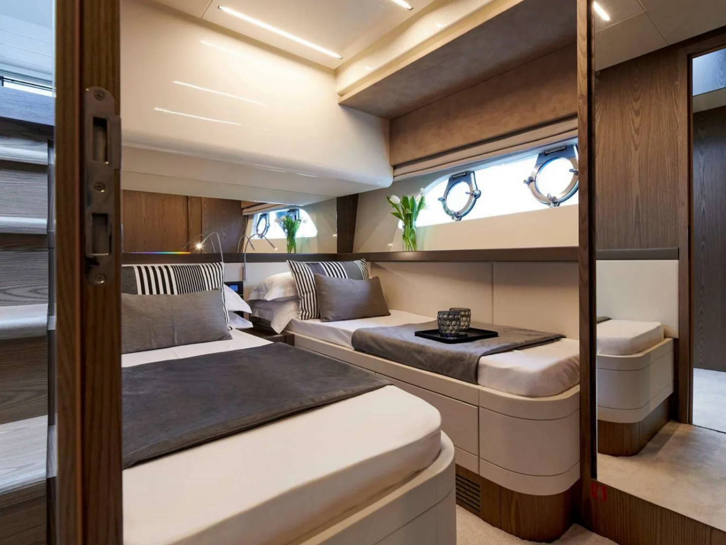 EL PETAS | Ferretti 550  - Photo 19