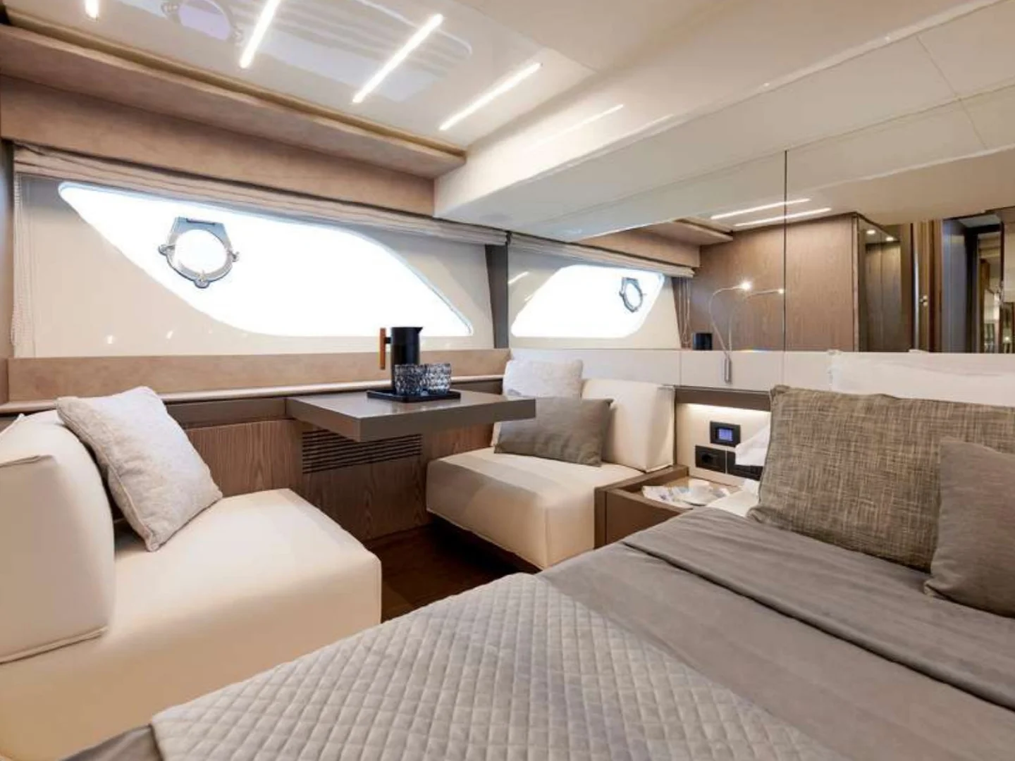 EL PETAS | Ferretti 550  - Photo 16