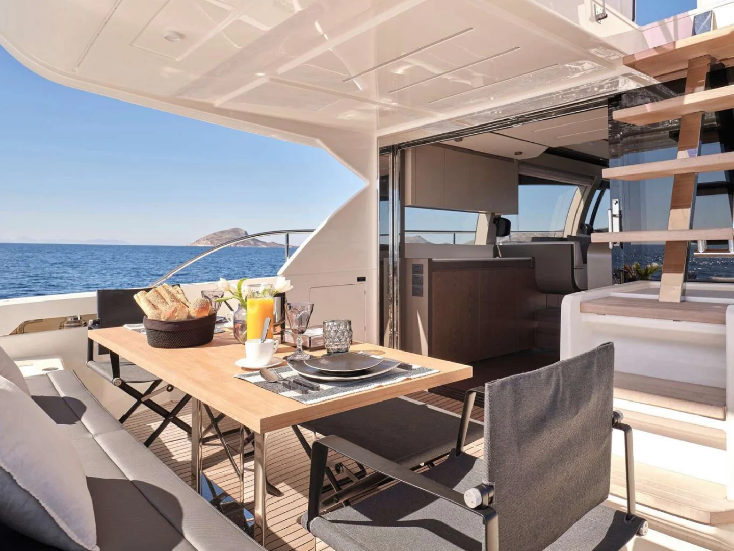 EL PETAS | Ferretti 550  - Photo 4