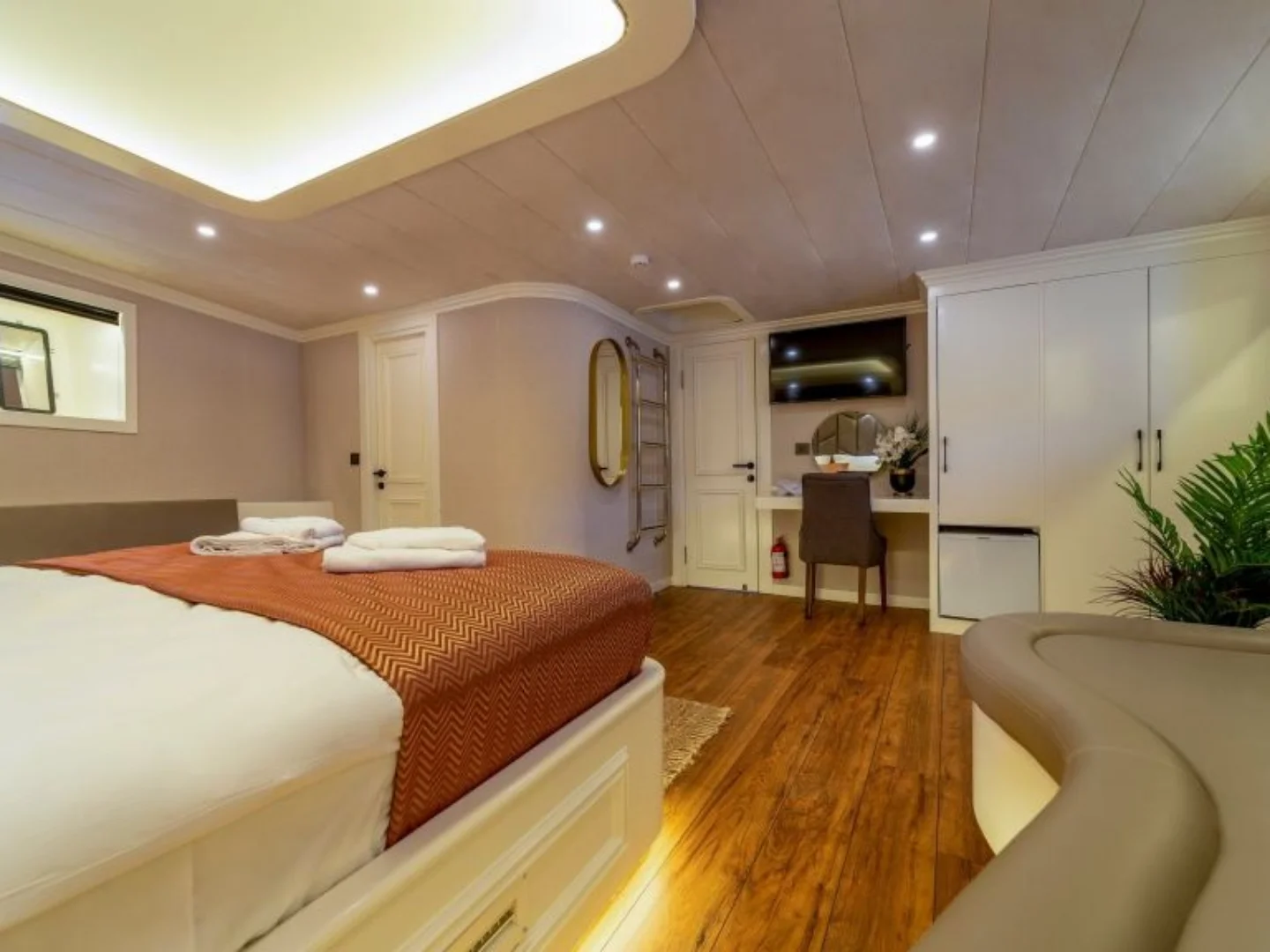 QUEEN OF MAKRI | Ketch Rig  - Photo 24
