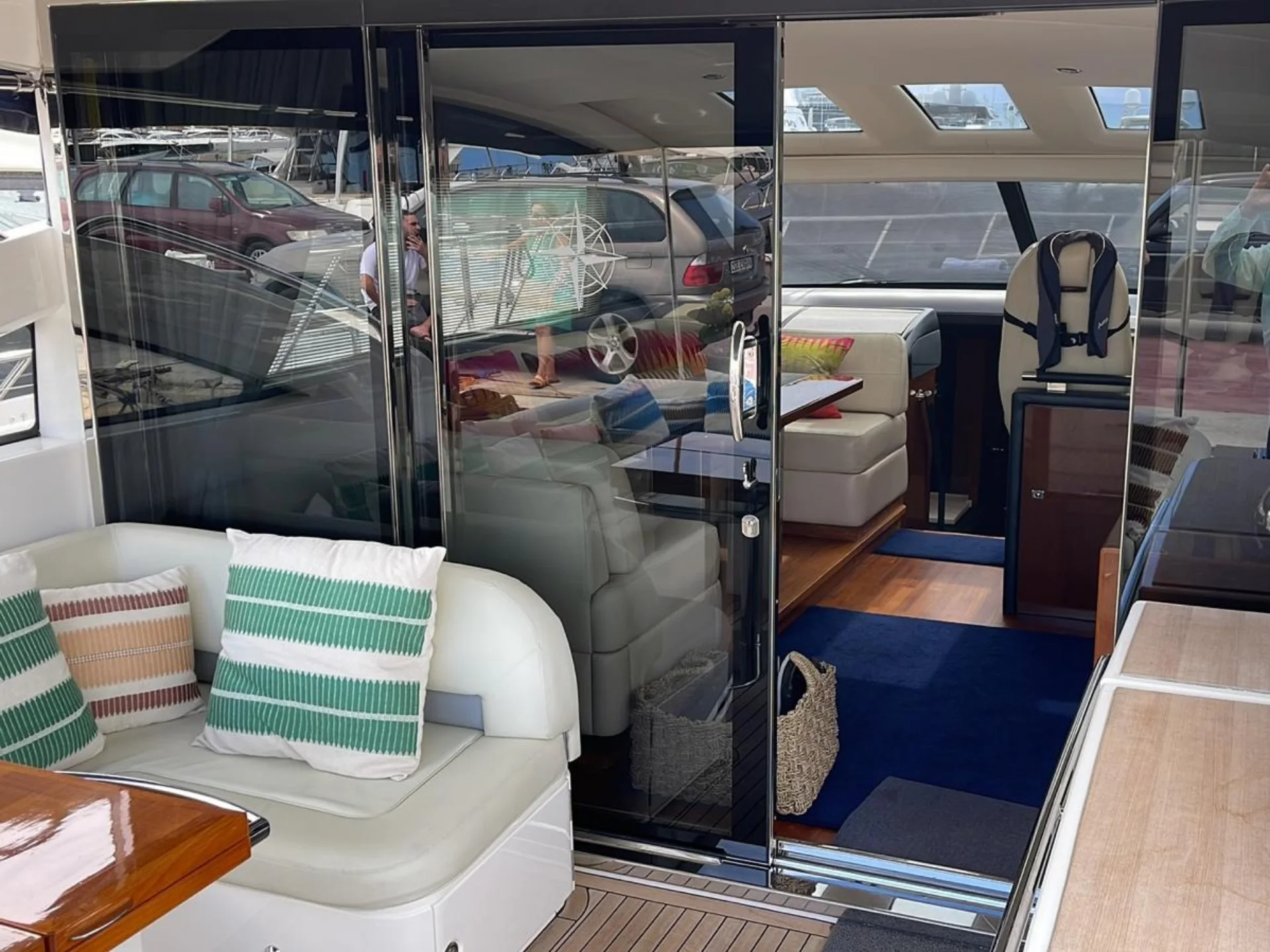 Princess V52 of 2011 for sale Refit 2018 - Photo 10