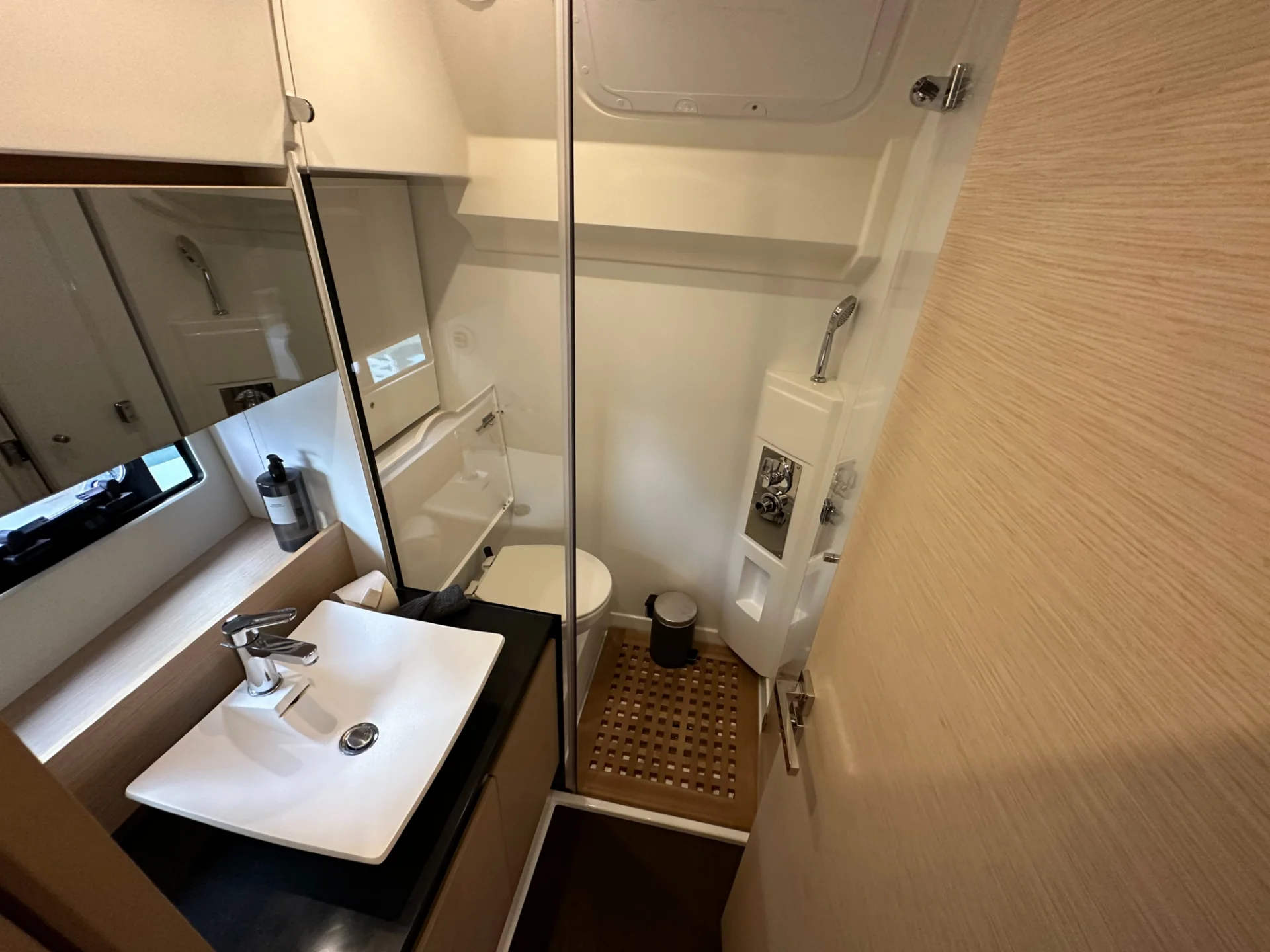 Prestige 450 S of 2016 for Sale - Photo 10